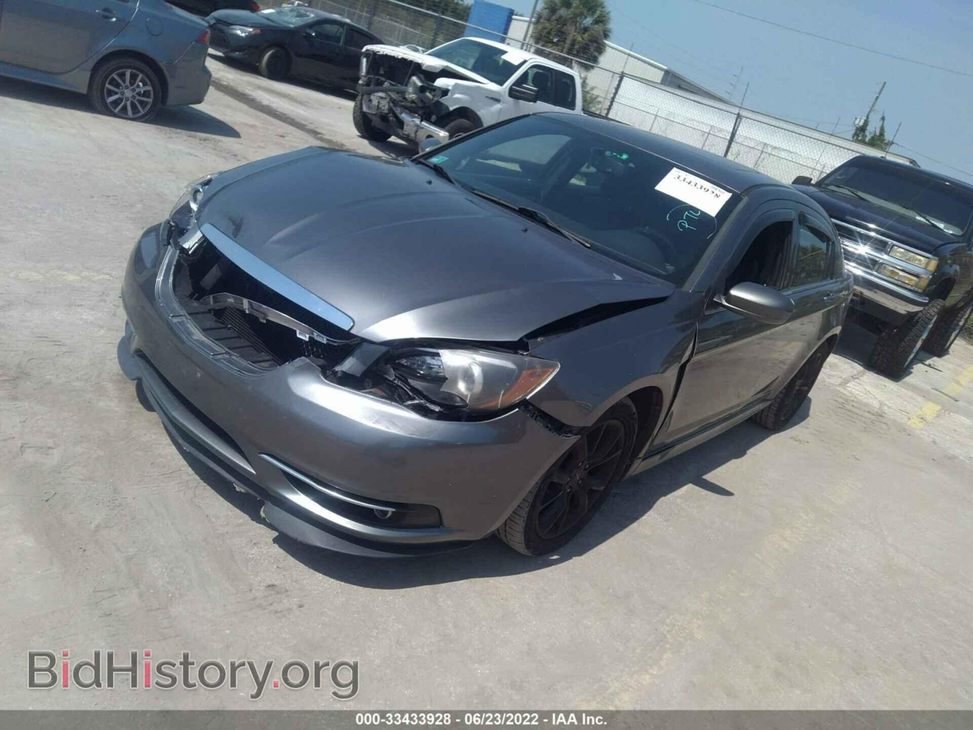 2013 CHRYSLER 200 - VIN: 1C3CCBCG6DN719582 - Фото 2