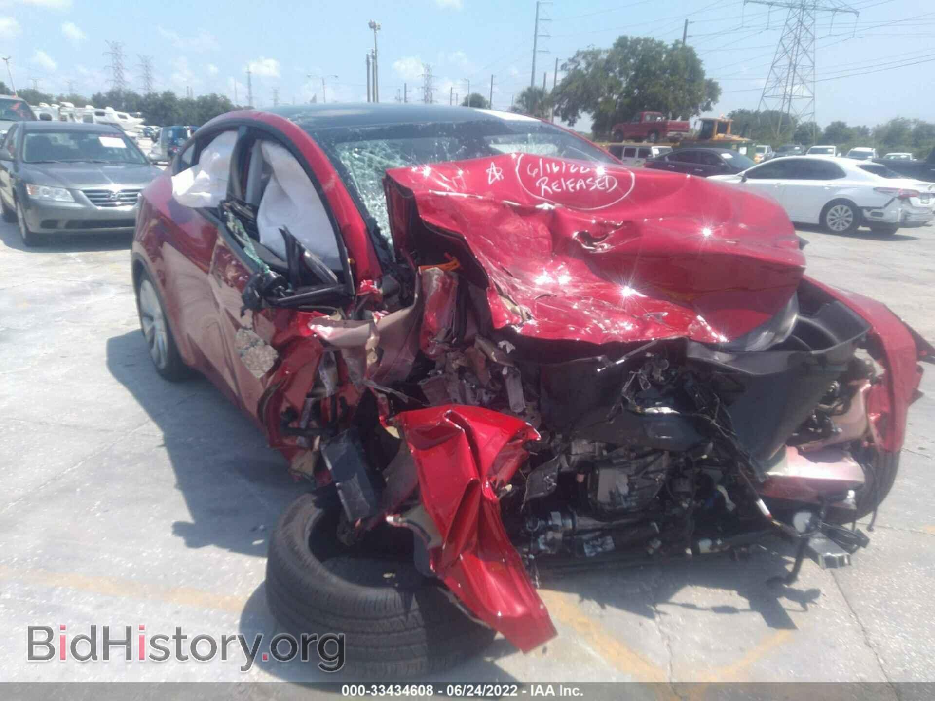 2022 TESLA MODEL Y - VIN: 7SAYGAEE4NF393604 - Photo 6