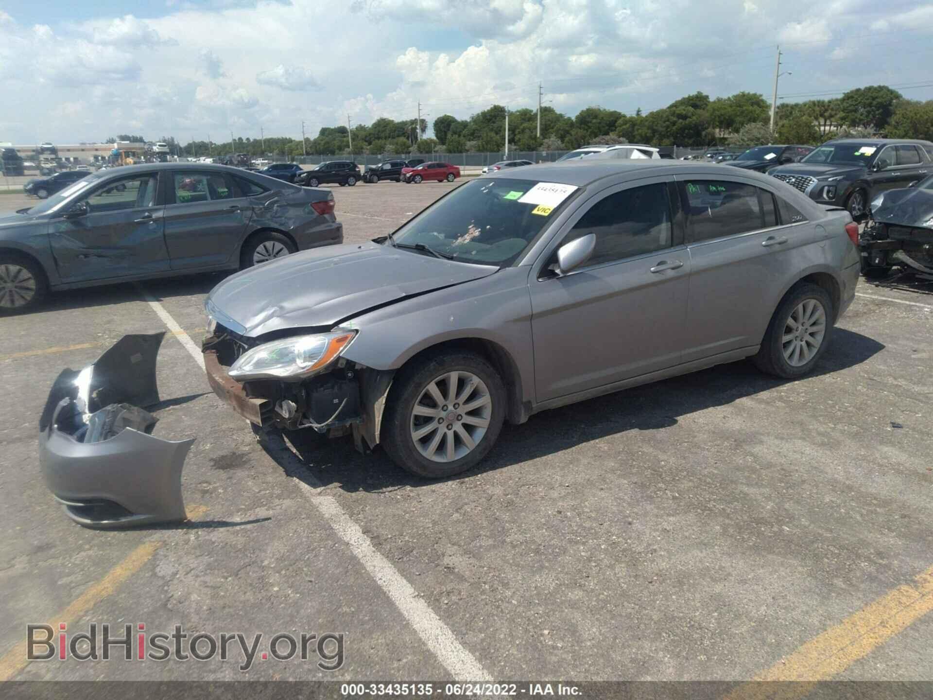 2013 CHRYSLER 200 - VIN: 1C3CCBBB2DN765660 - Photo 2