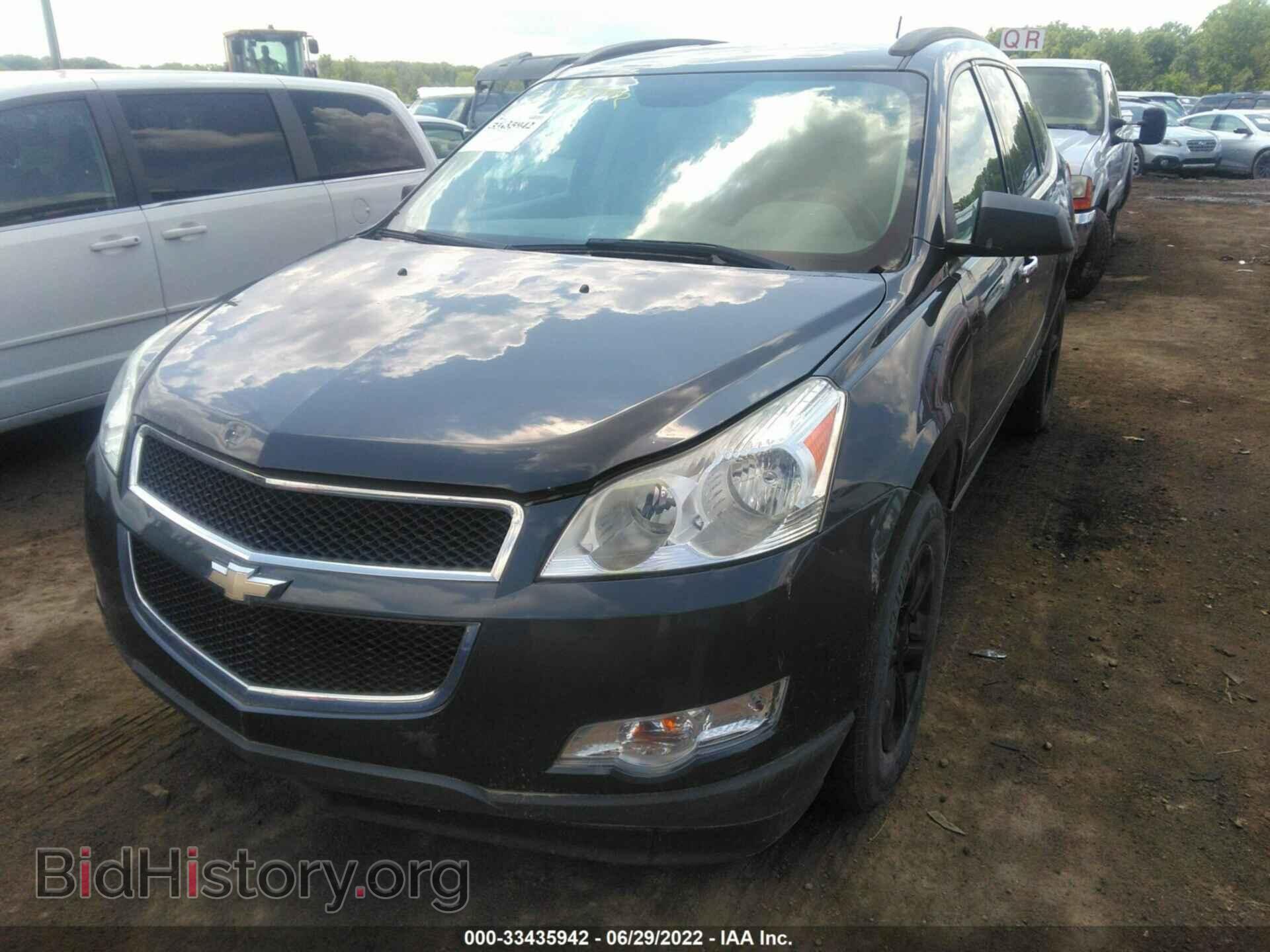 2011 CHEVROLET TRAVERSE - VIN: 1GNKREED7BJ164020 - Фото 2
