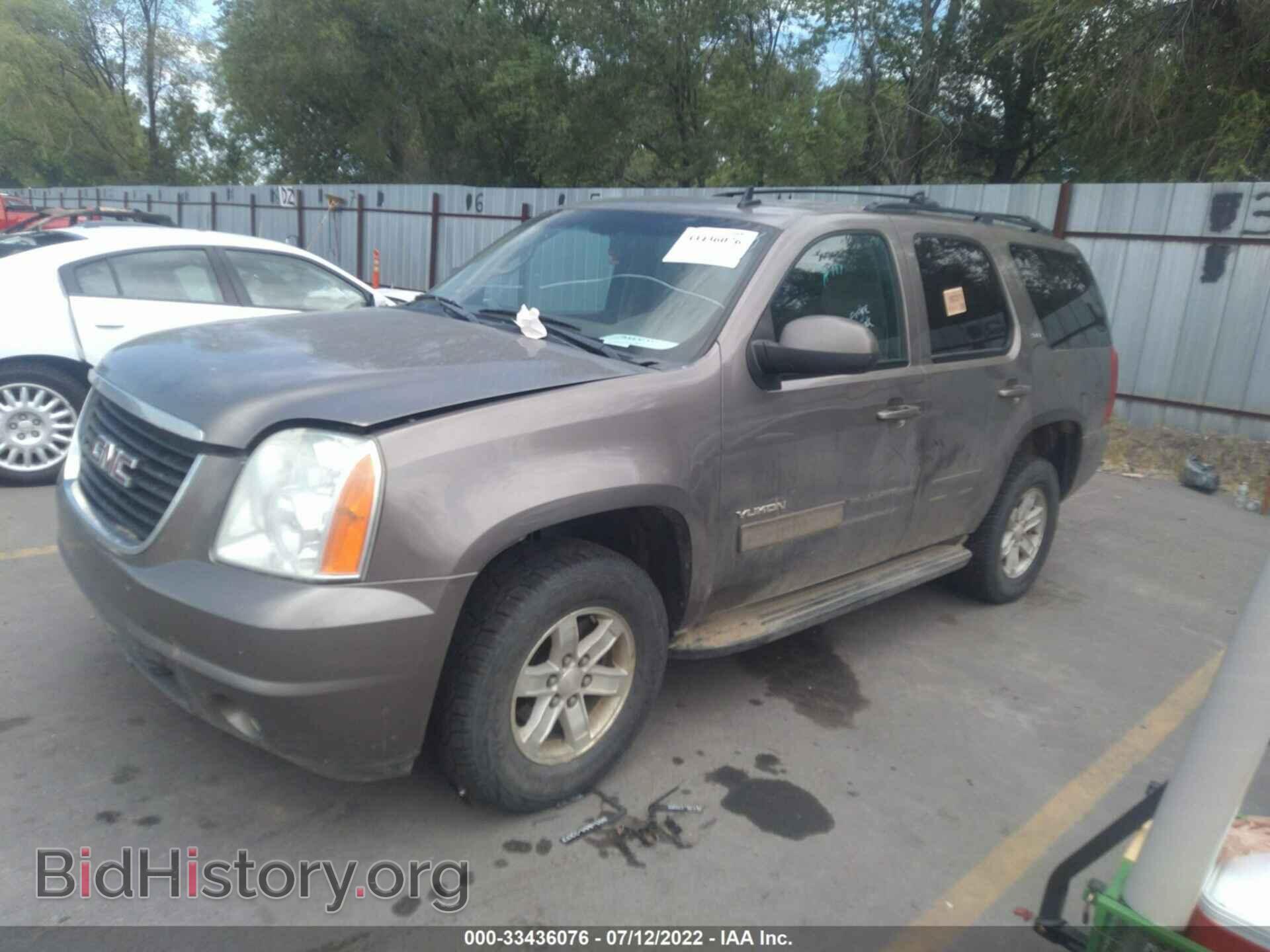 2012 GMC YUKON - VIN: 1GKS2CE07CR230815 - Photo 2