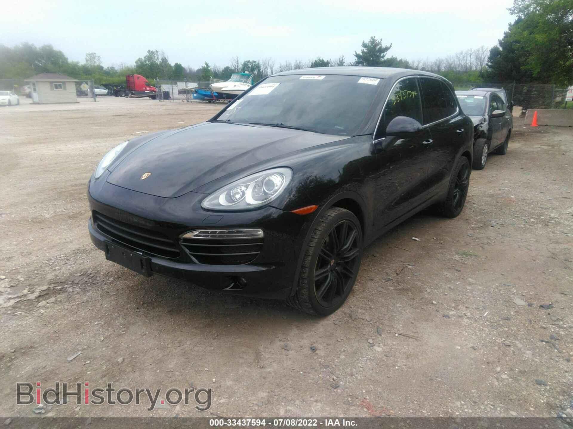 2011 PORSCHE CAYENNE - VIN: WP1AA2A25BLA00704 - Photo 2