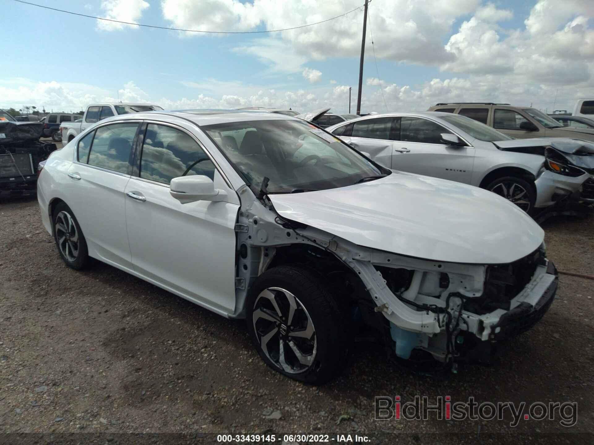 Photo 1HGCR3F88HA043140 - HONDA ACCORD SEDAN 2017