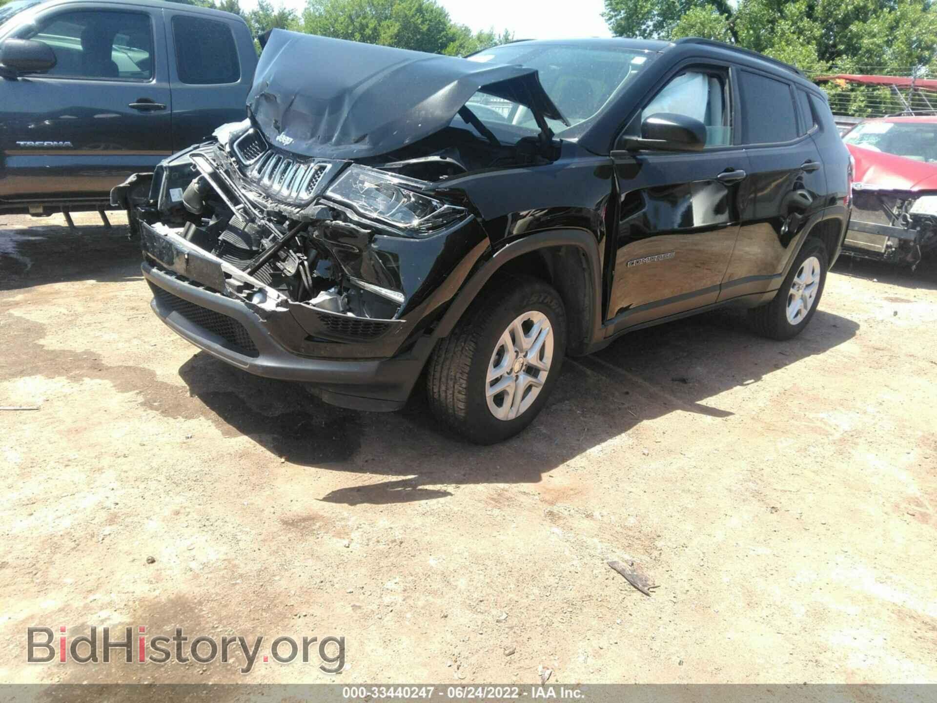 2018 JEEP COMPASS - VIN: 3C4NJDAB3JT136122 - Фото 2