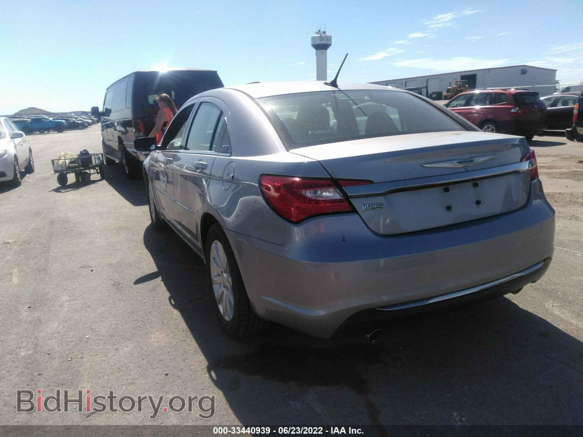 2013 CHRYSLER 200 - VIN: 1C3CCBBG6DN711175 - Фото 3