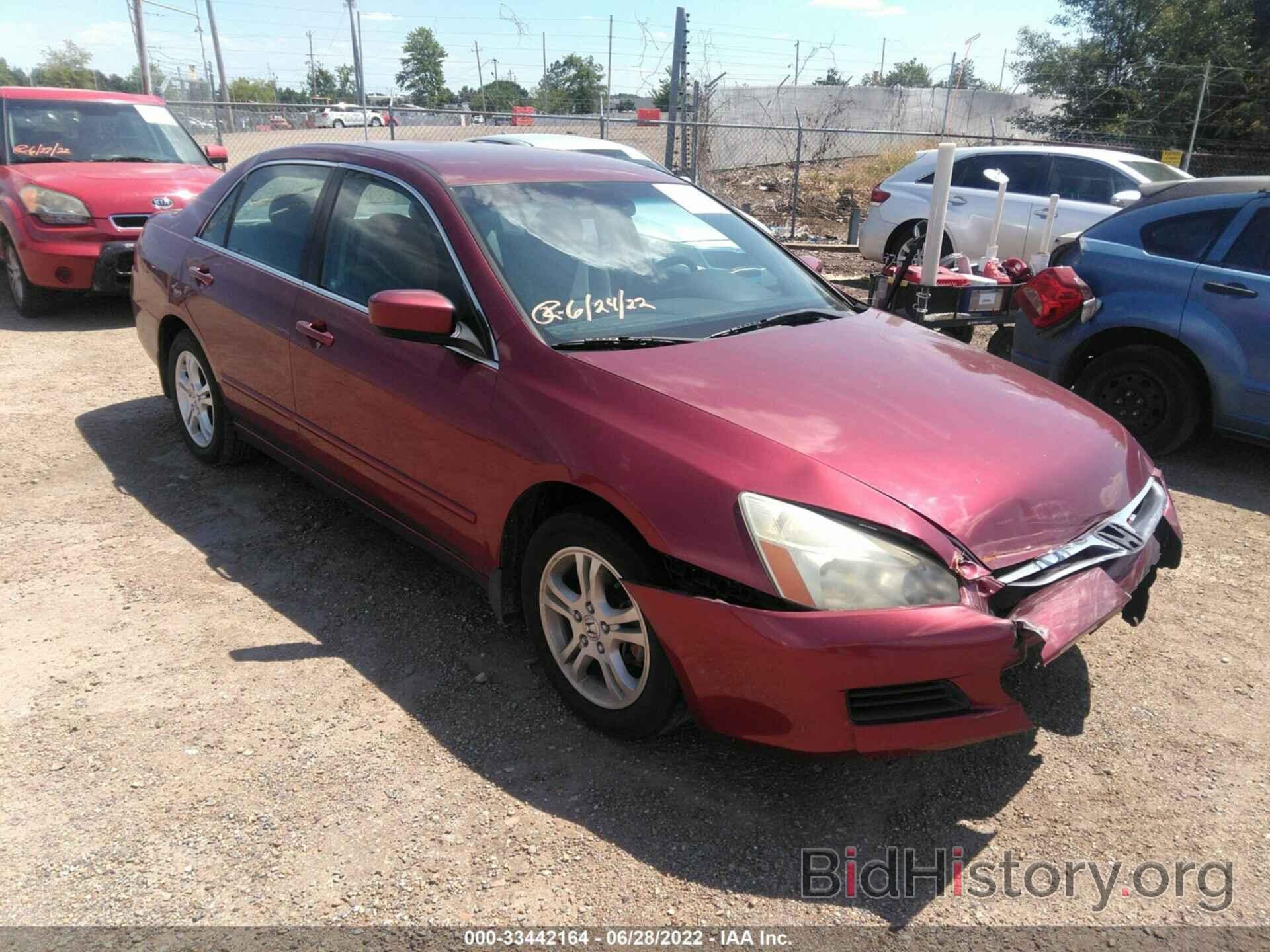 Photo 1HGCM56376A039043 - HONDA ACCORD SDN 2006