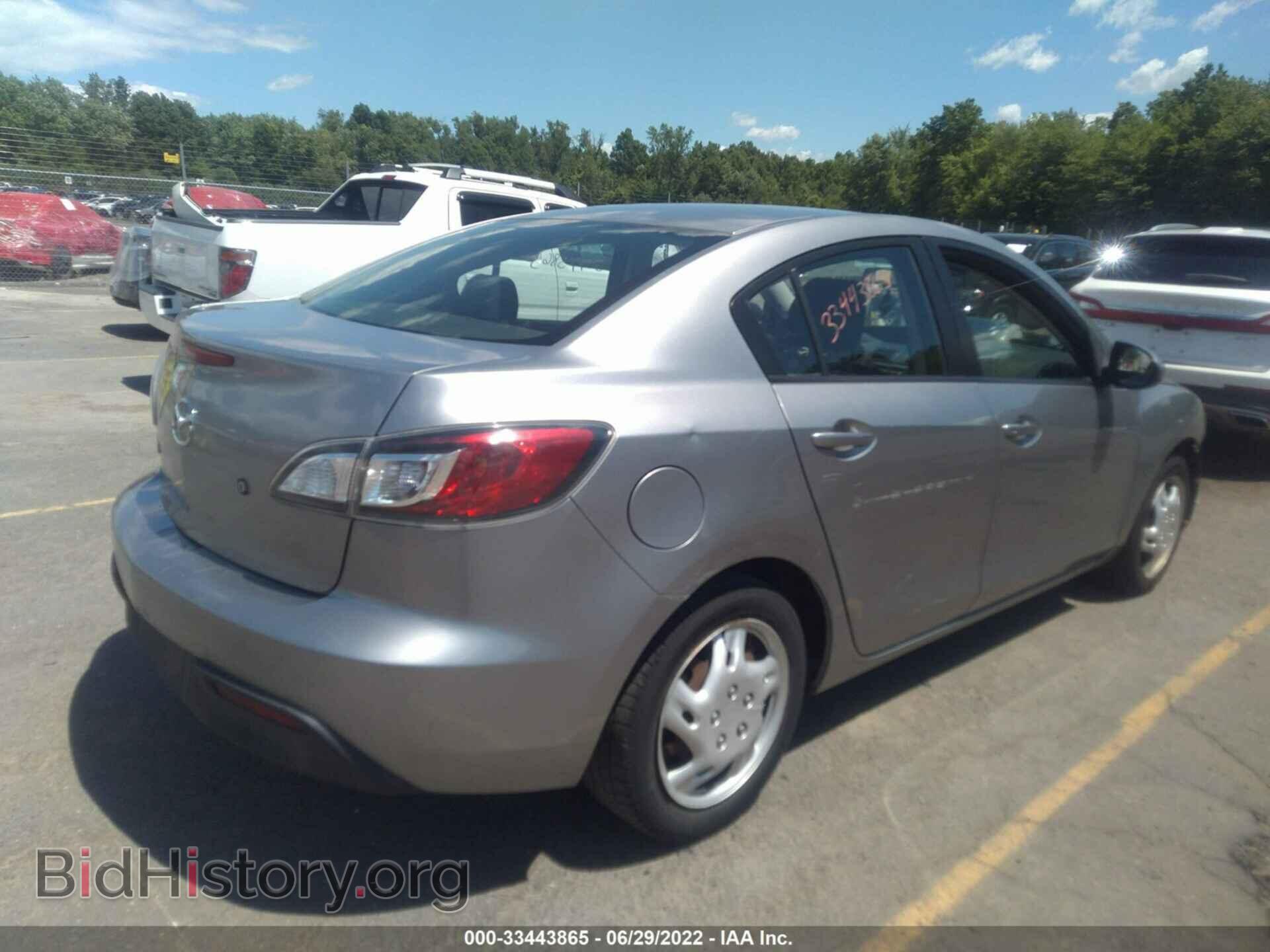 2011 MAZDA MAZDA3 - VIN: JM1BL1UG1B1438486 - Фото 4