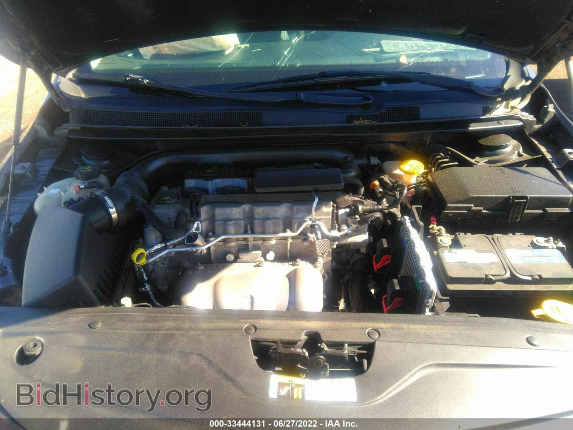 2016 CHRYSLER 200 - VIN: 1C3CCCFB0GN125936 - Фото 10