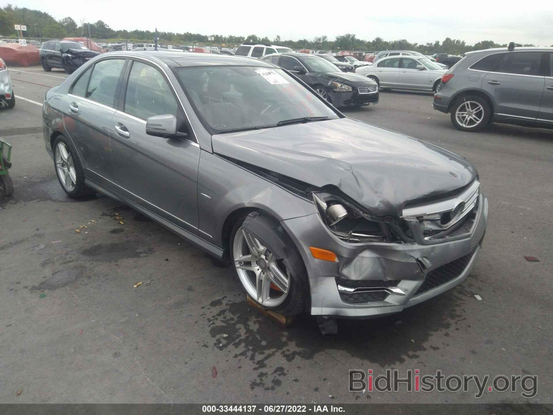 Photo WDDGF4HB9CA627536 - MERCEDES-BENZ C-CLASS 2012