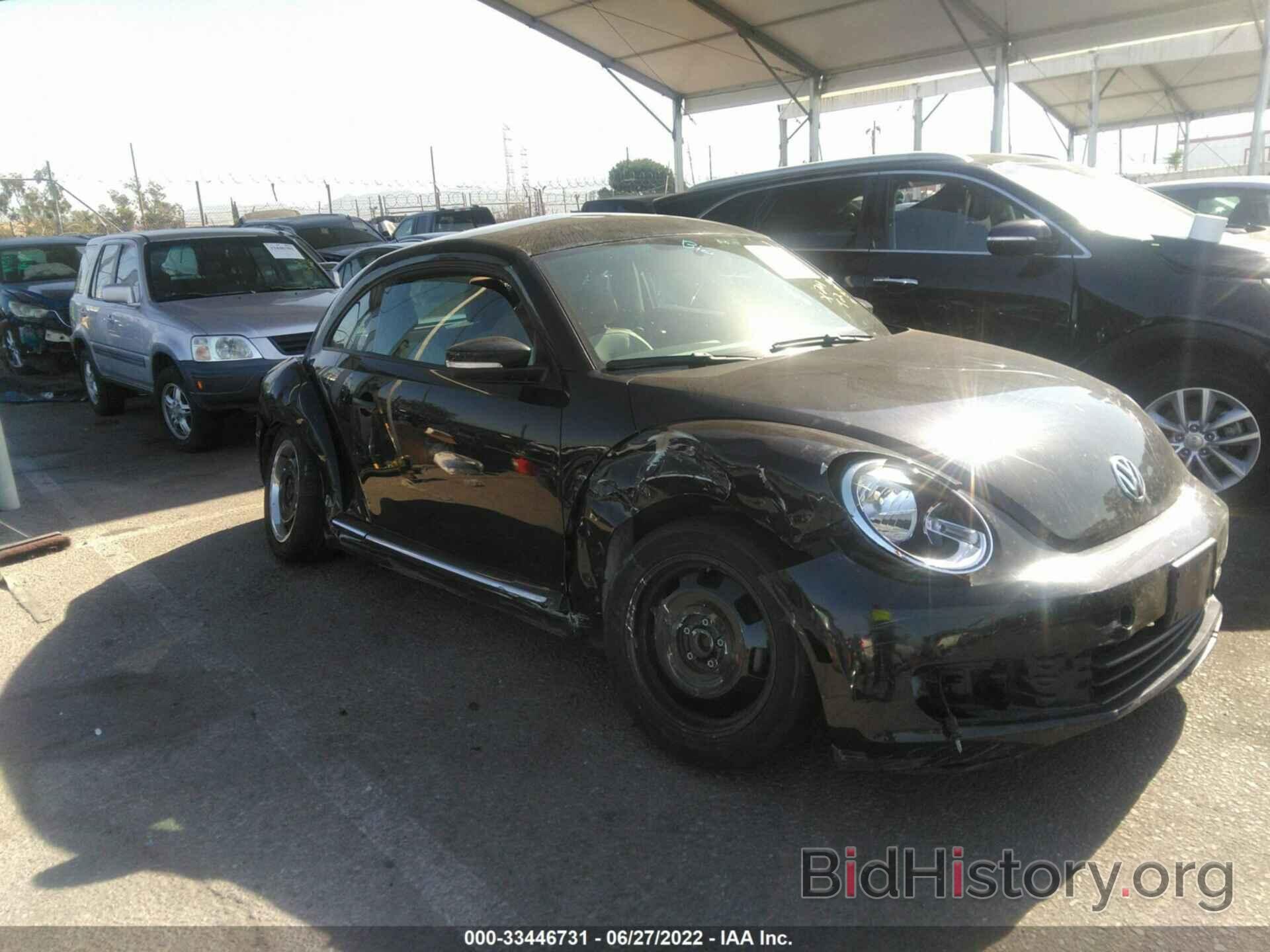 Photo 3VWF17AT1FM652556 - VOLKSWAGEN BEETLE COUPE 2015