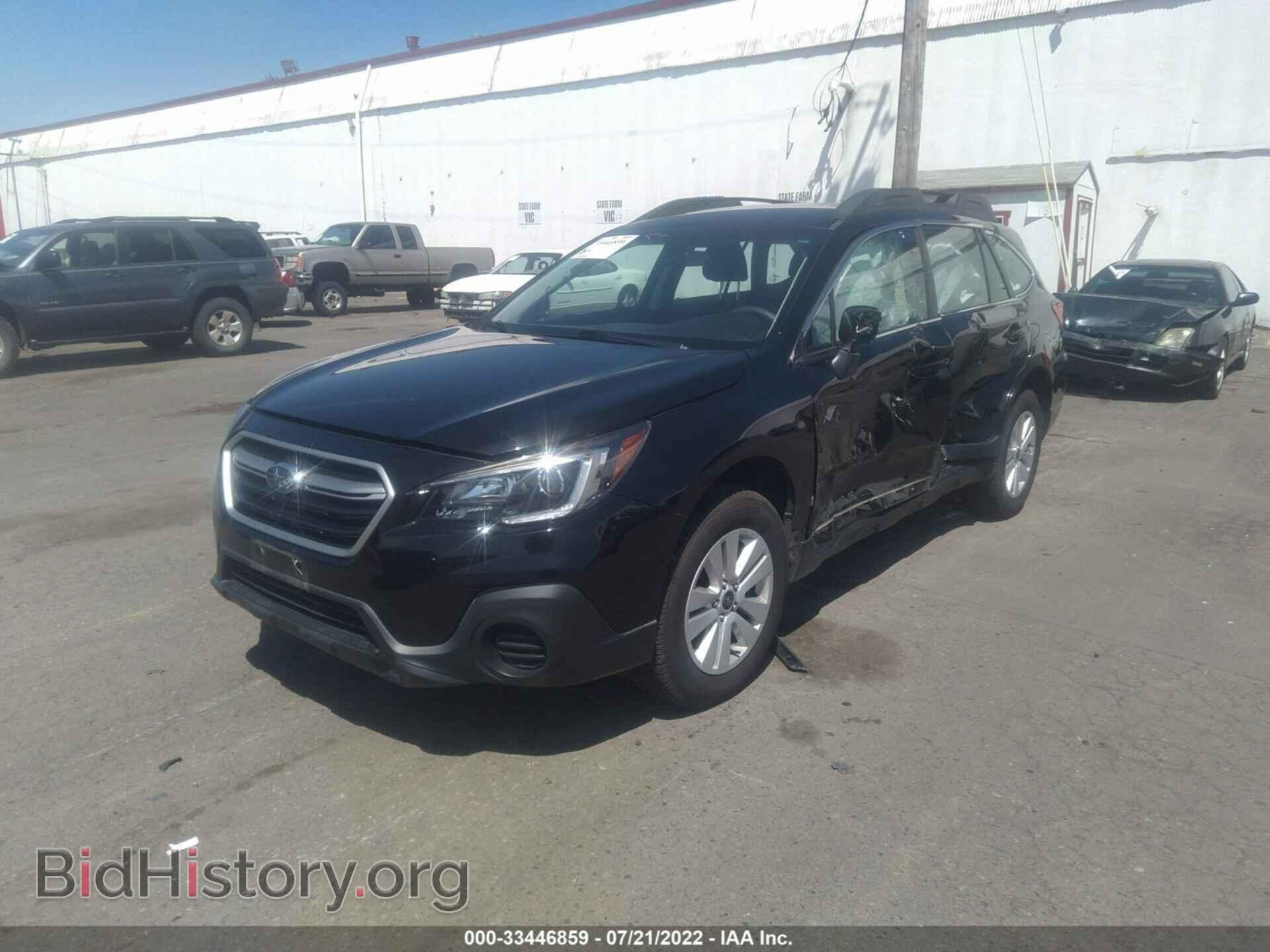 2018 SUBARU OUTBACK - VIN: 4S4BSAAC2J3229678 - Фото 2