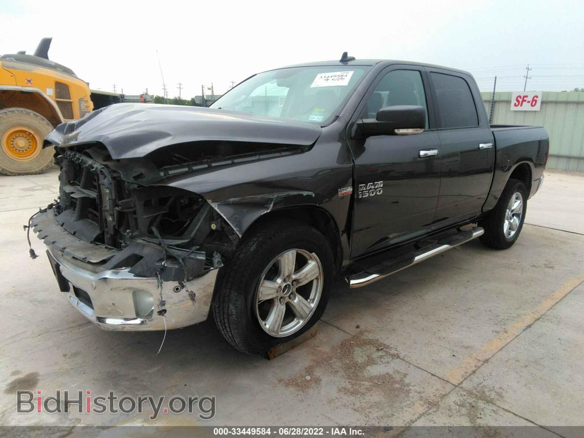 2018 RAM 1500 - VIN: 3C6RR7LT3JG182504 - Фото 2
