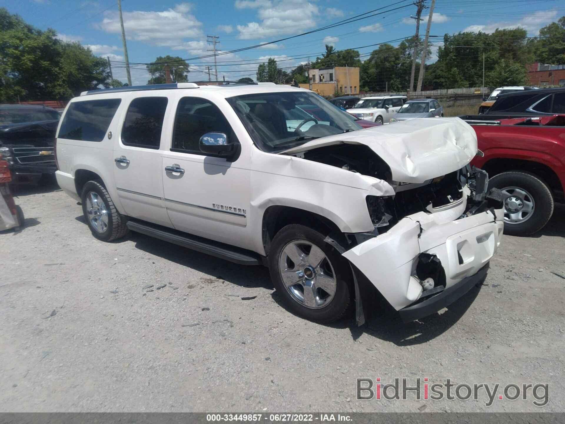 Photo 1GNUCKE01AR280061 - CHEVROLET SUBURBAN 2010