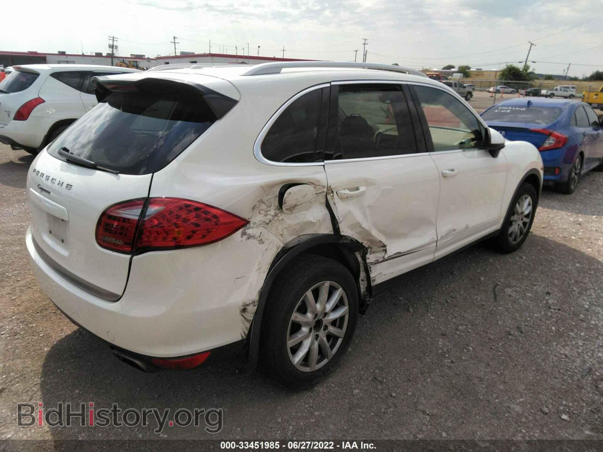 2011 PORSCHE CAYENNE - VIN: WP1AA2A28BLA09140 - Photo 4