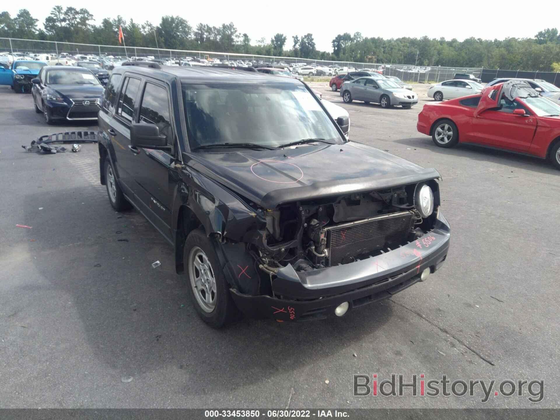 Photo 1C4NJPBB0FD210562 - JEEP PATRIOT 2015