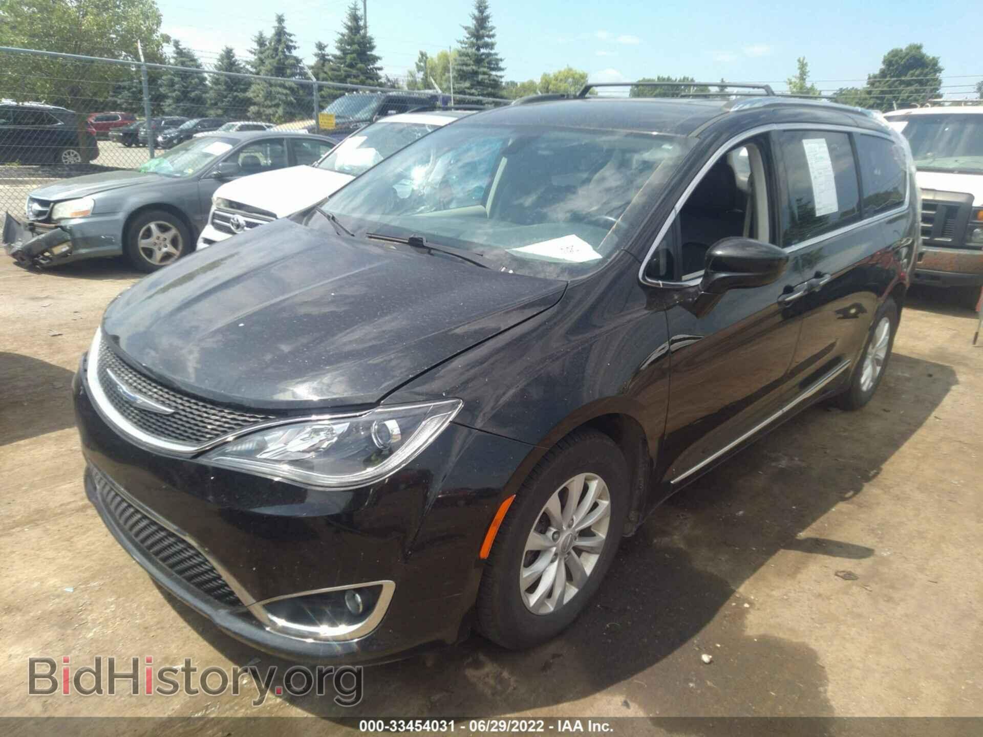 2018 CHRYSLER PACIFICA - VIN: 2C4RC1EG5JR289832 - Фото 2