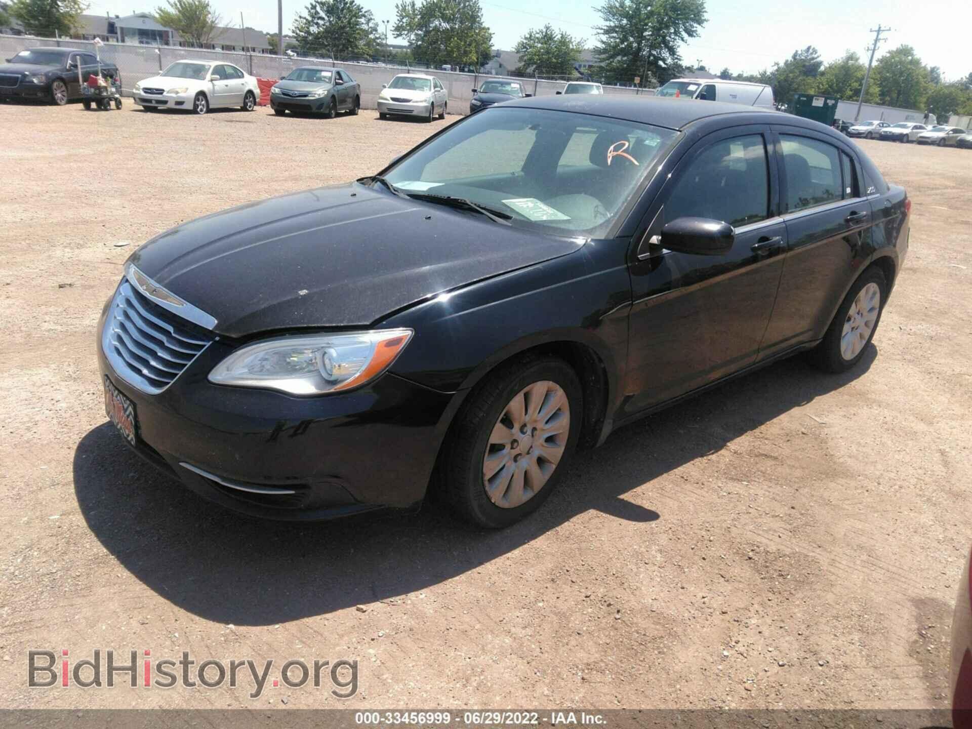 2012 CHRYSLER 200 - VIN: 1C3CCBAB2CN330265 - Photo 2