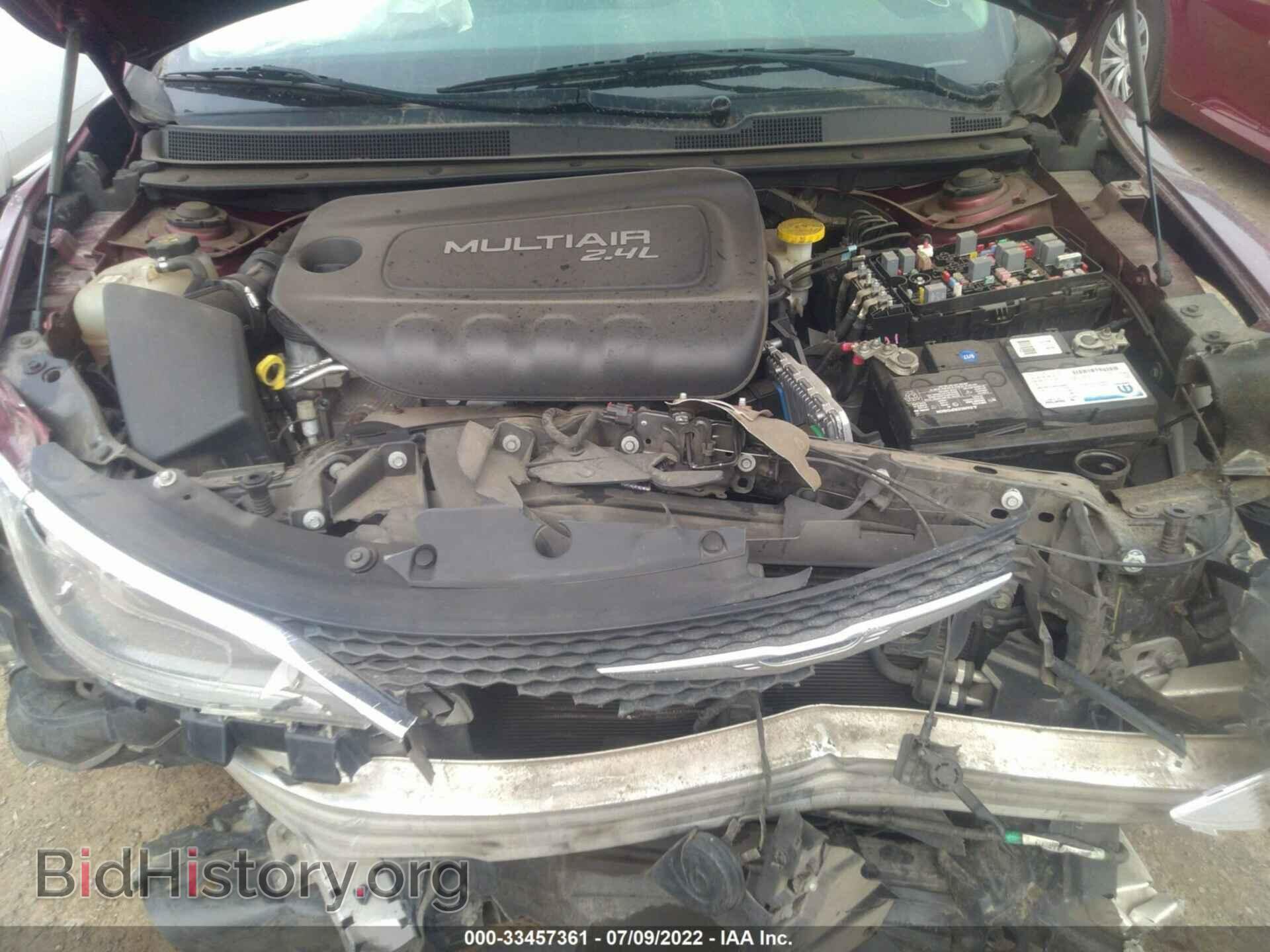 2015 CHRYSLER 200 - VIN: 1C3CCCAB3FN569723 - Фото 10
