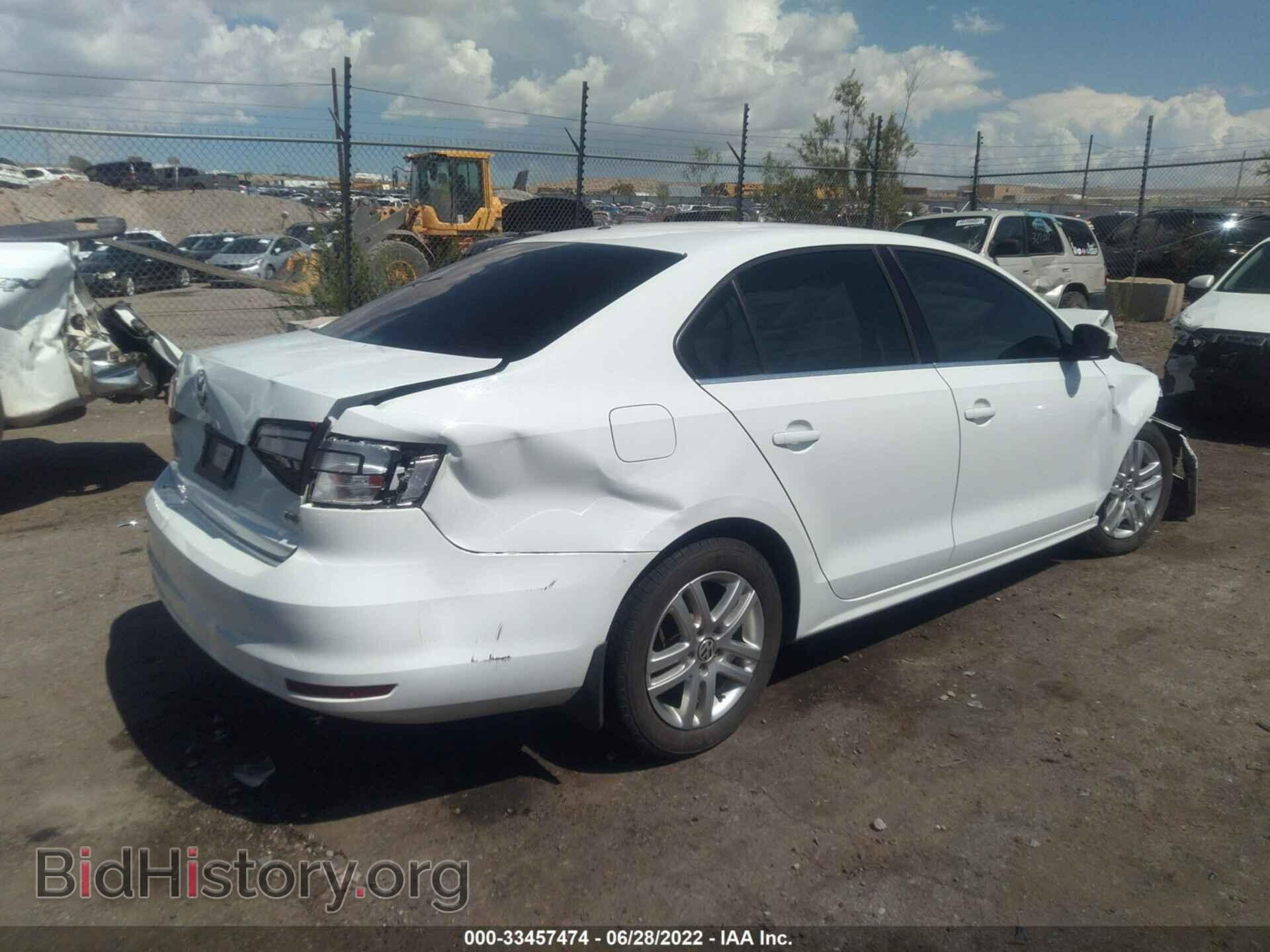 2017 VOLKSWAGEN JETTA - VIN: 3VW2B7AJ0HM273898 - Фото 4