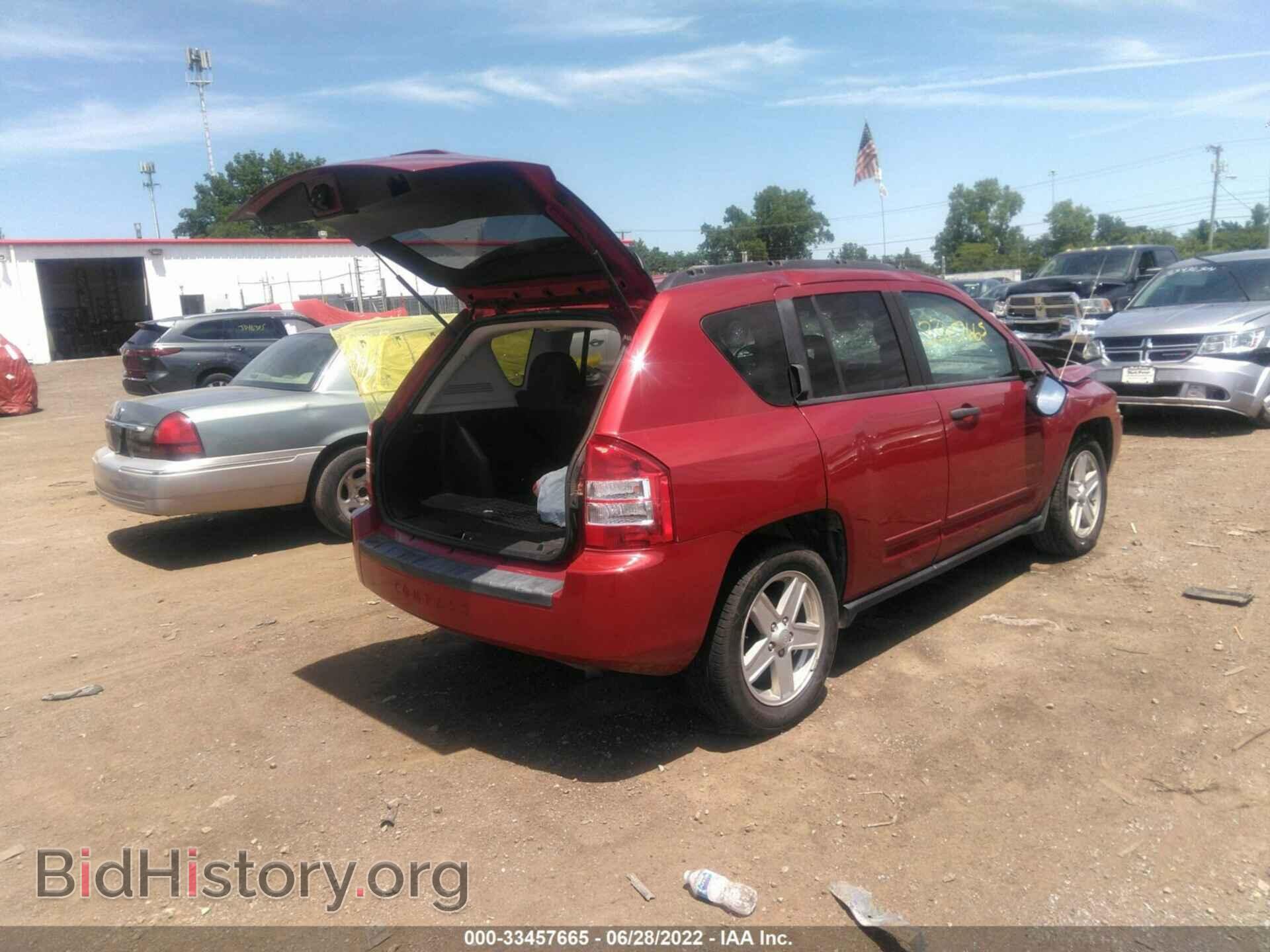 2008 JEEP COMPASS - VIN: 1J8FF47W88D771958 - Фото 4