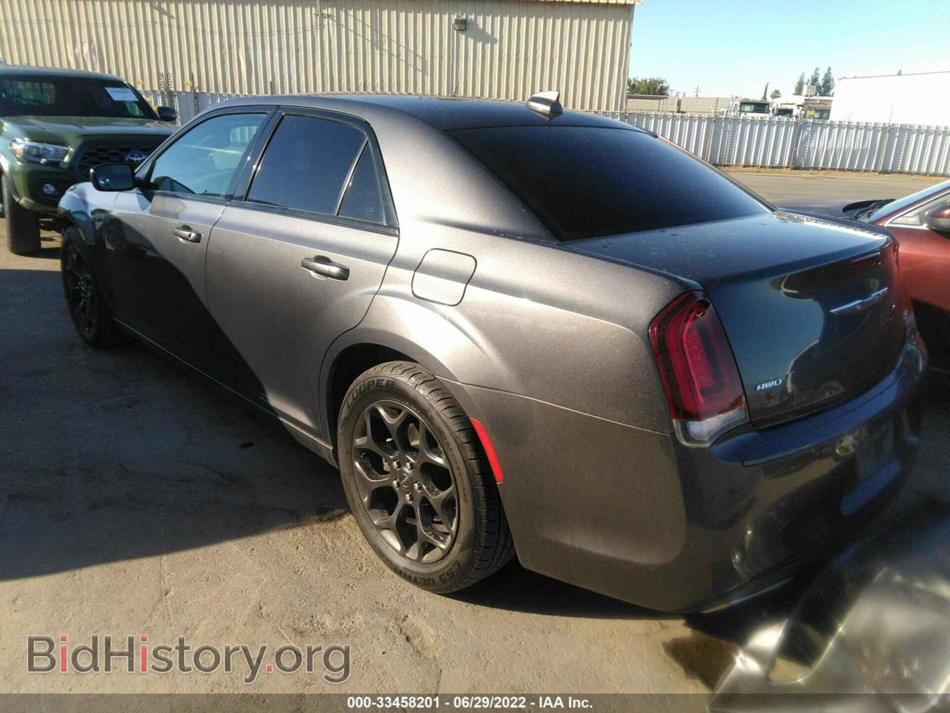 2019 CHRYSLER 300 - VIN: 2C3CCAGG4KH582927 - Фото 3