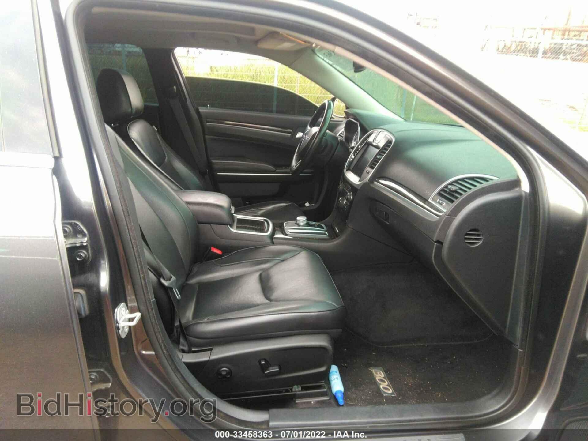2016 CHRYSLER 300 - VIN: 2C3CCAKG1GH182628 - Photo 5