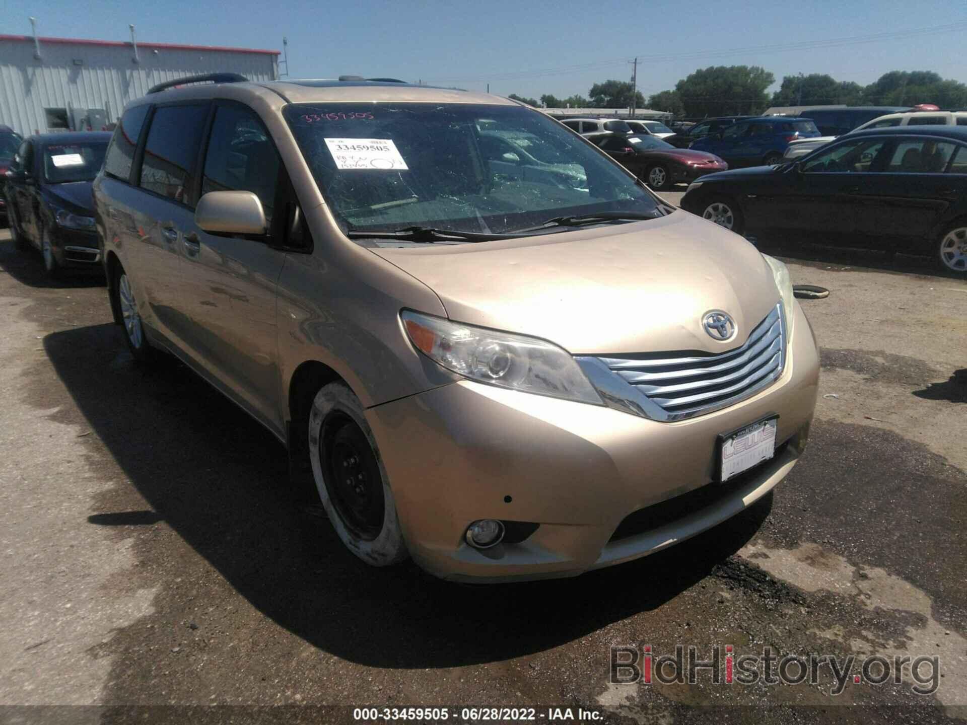 Photo 5TDYK3DC9BS175673 - TOYOTA SIENNA 2011