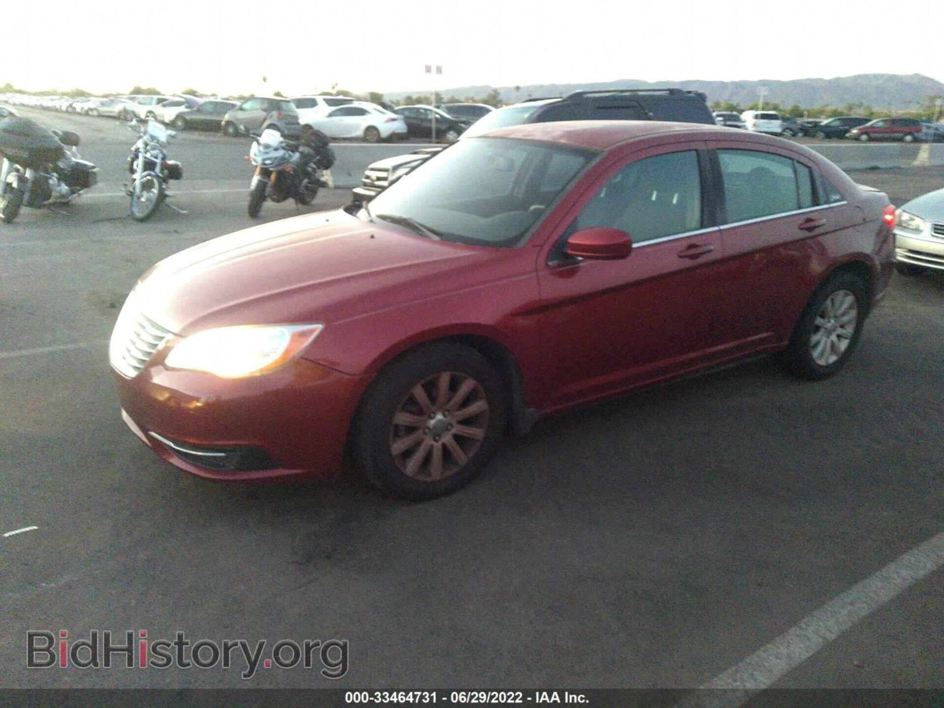 2012 CHRYSLER 200 - VIN: 1C3CCBBG9CN305793 - Фото 2