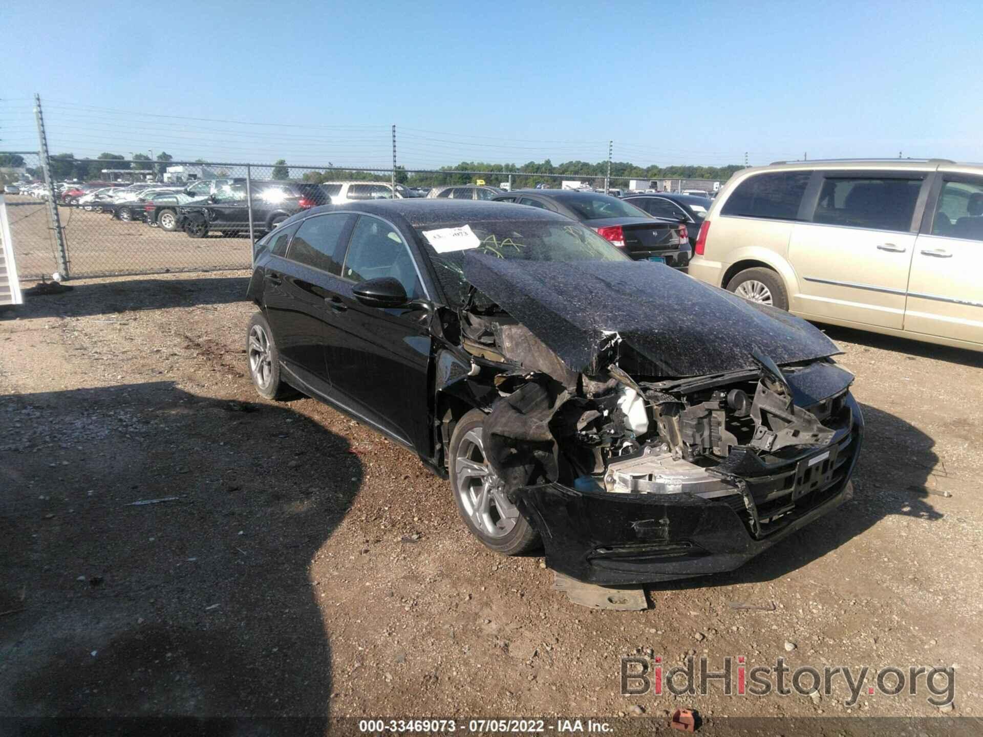 Photo 1HGCV1F55JA078231 - HONDA ACCORD SEDAN 2018