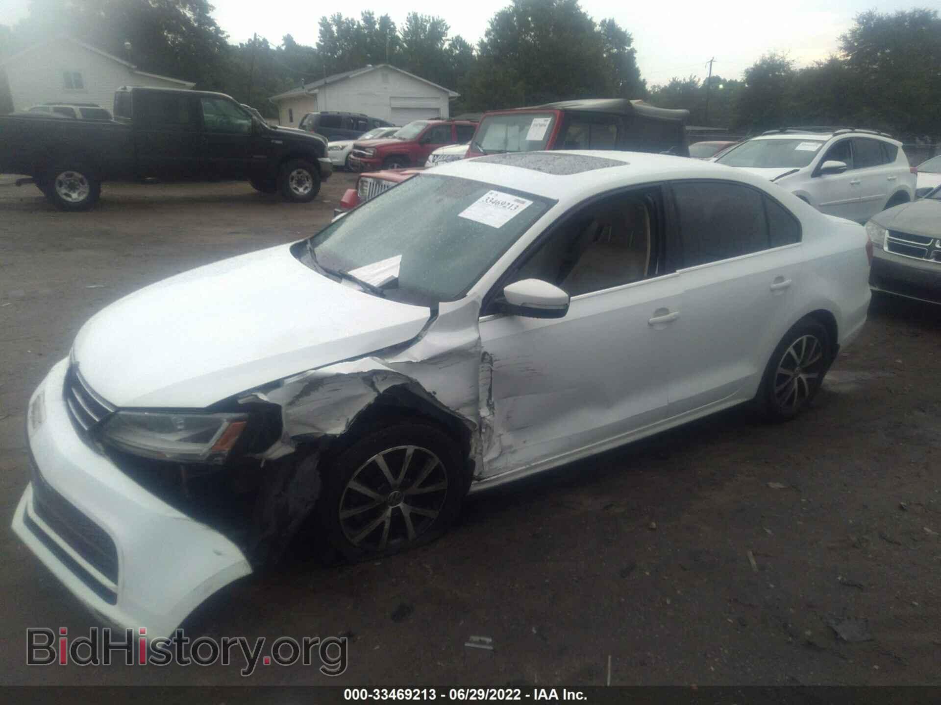 2017 VOLKSWAGEN JETTA - VIN: 3VWDB7AJ8HM241807 - Фото 2