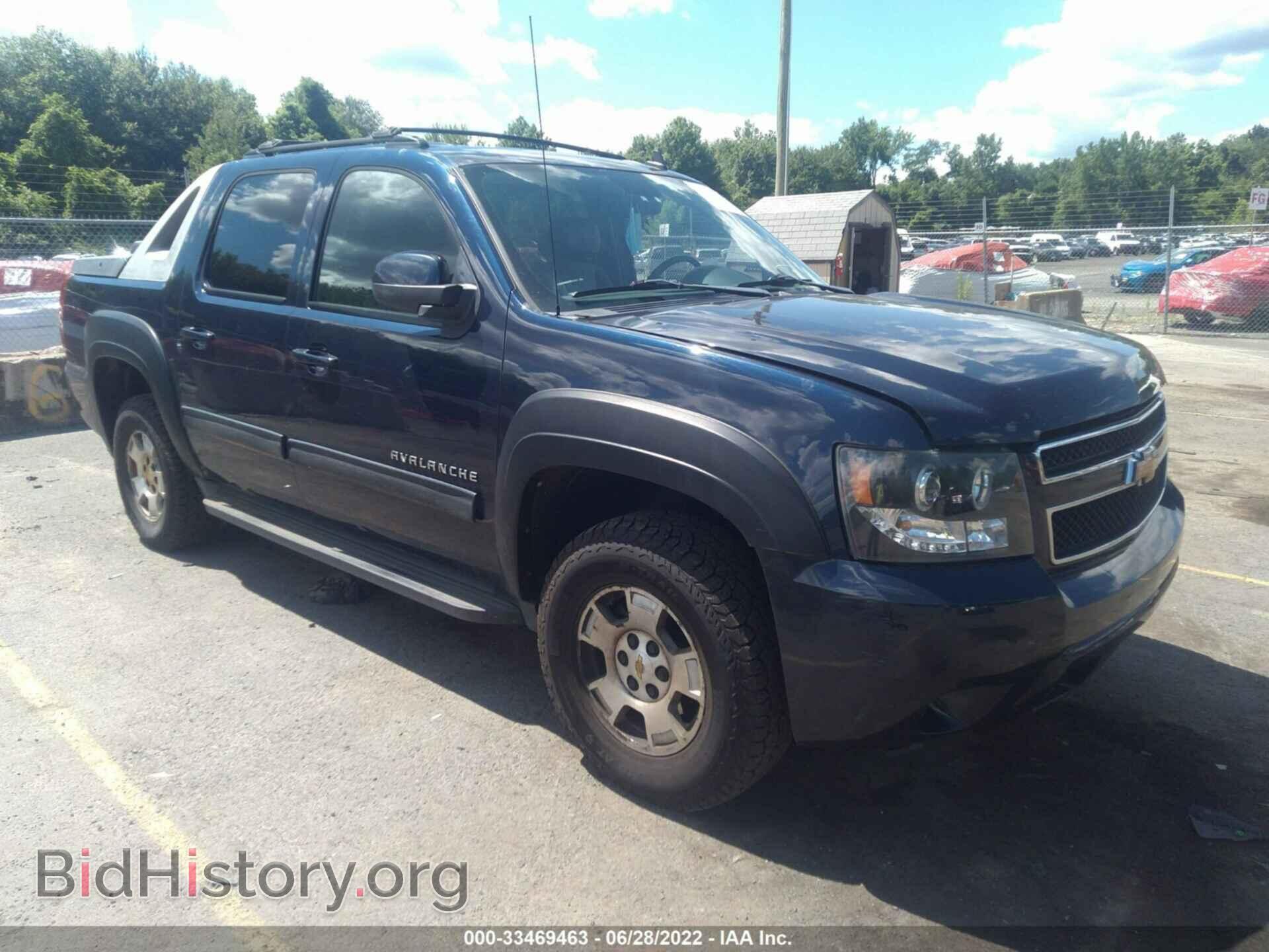 Photo 3GNTKEE35BG132961 - CHEVROLET AVALANCHE 2011