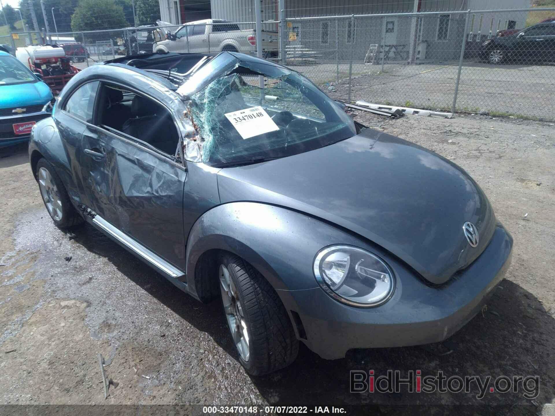 Photo 3VWJP7AT4CM611696 - VOLKSWAGEN BEETLE 2012