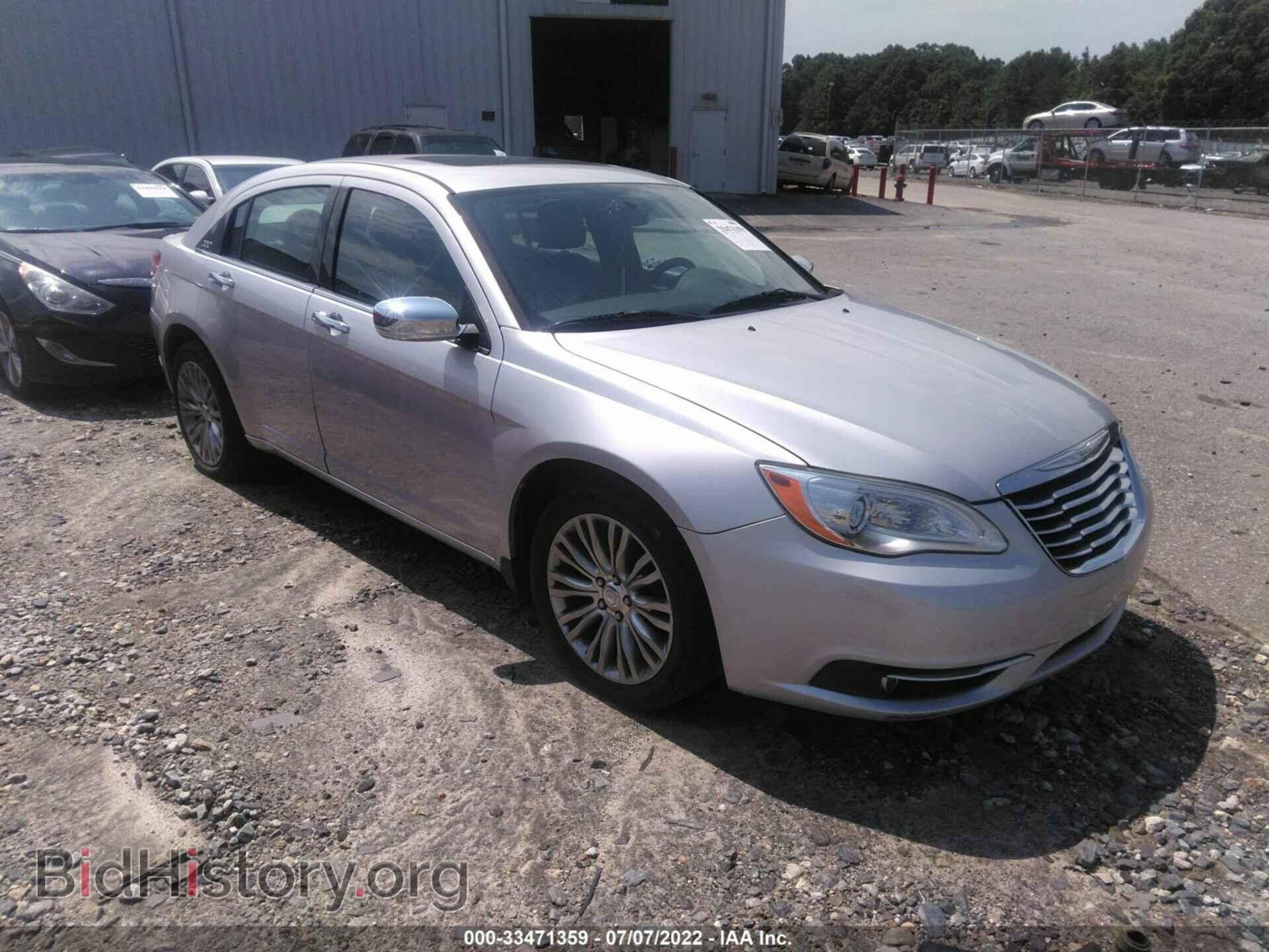 Photo 1C3BC2FG8BN569740 - CHRYSLER 200 2011