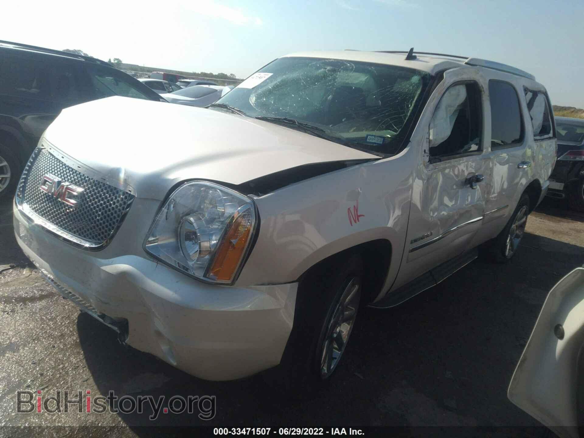 2010 GMC YUKON - VIN: 1GKUCEEF5AR155485 - Photo 2