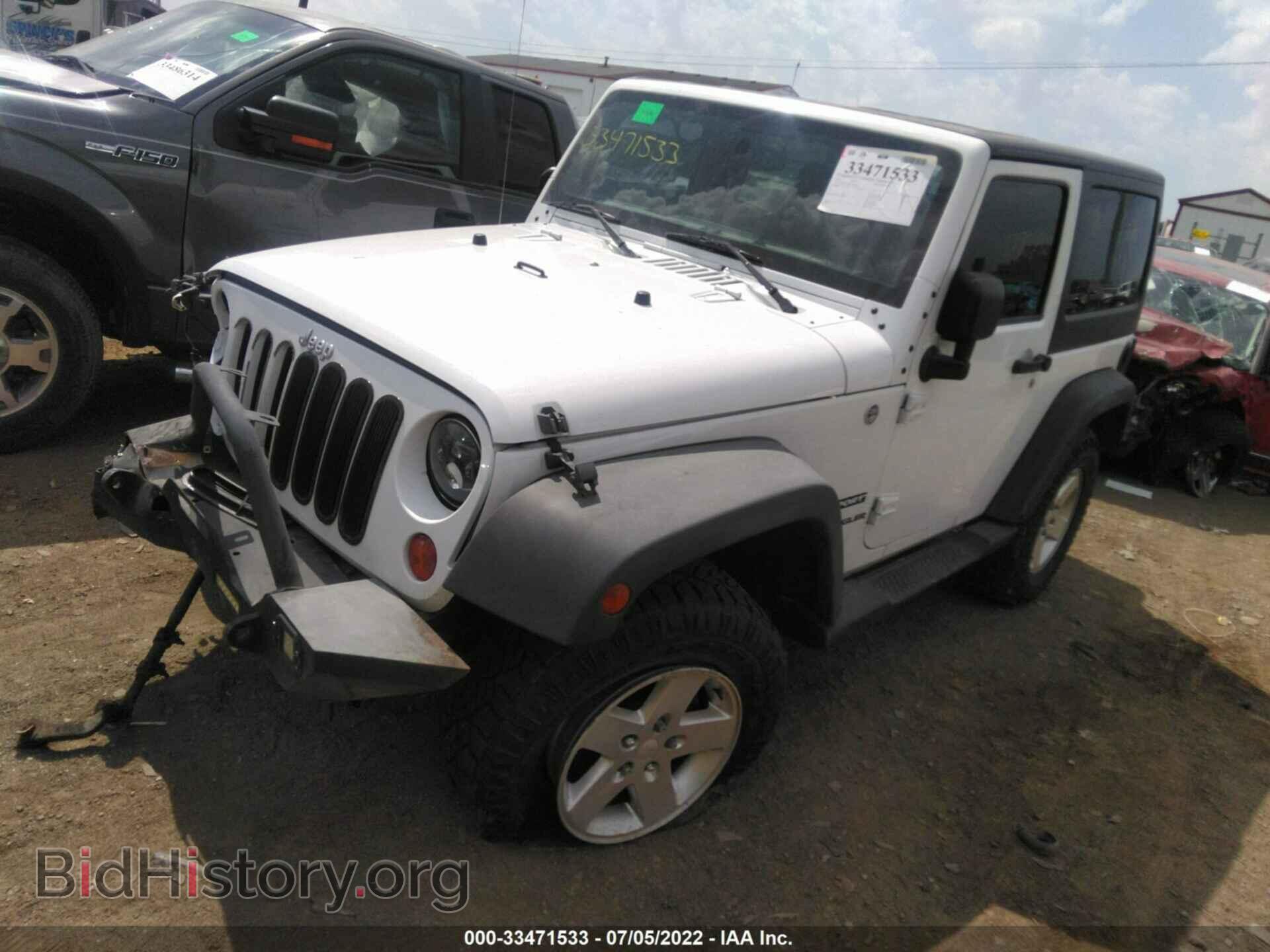 2011 JEEP WRANGLER - VIN: 1J4AA2D18BL557685 - Фото 2
