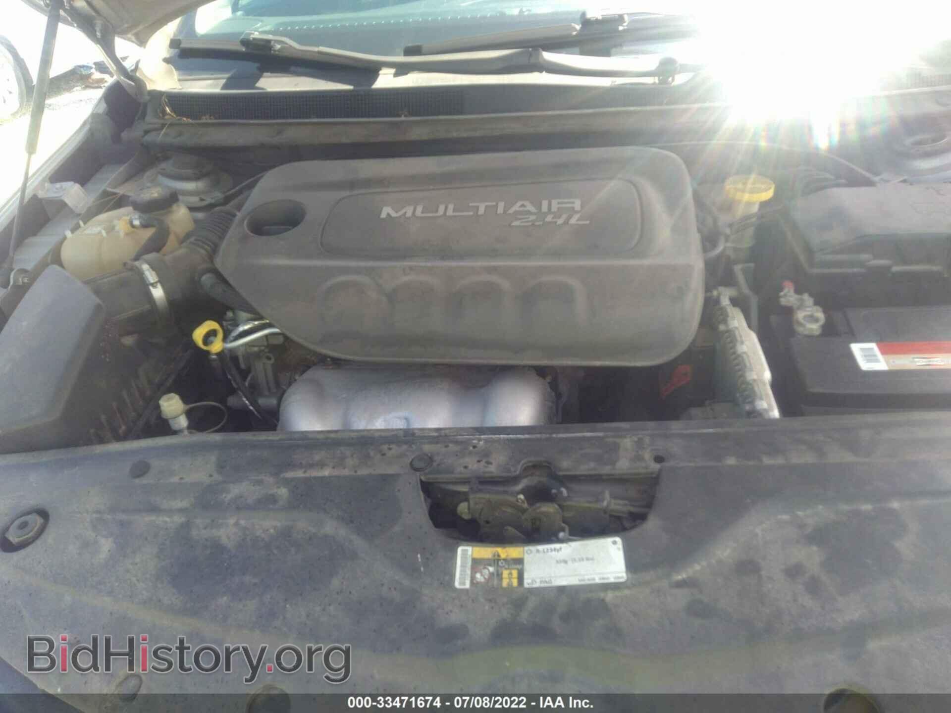 2015 CHRYSLER 200 - VIN: 1C3CCCAB1FN571826 - Фото 10