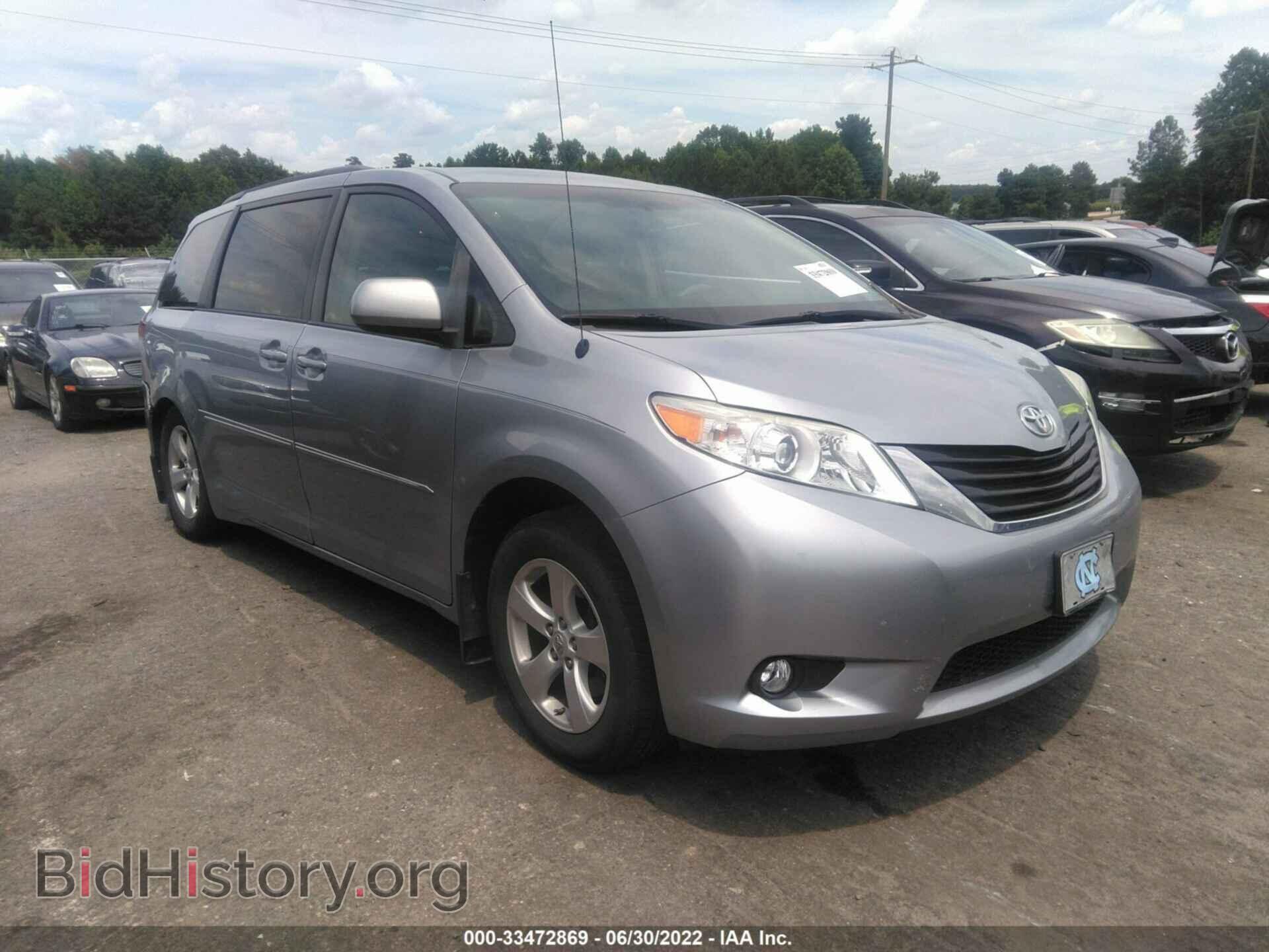 Photo 5TDKK3DCXBS171797 - TOYOTA SIENNA 2011