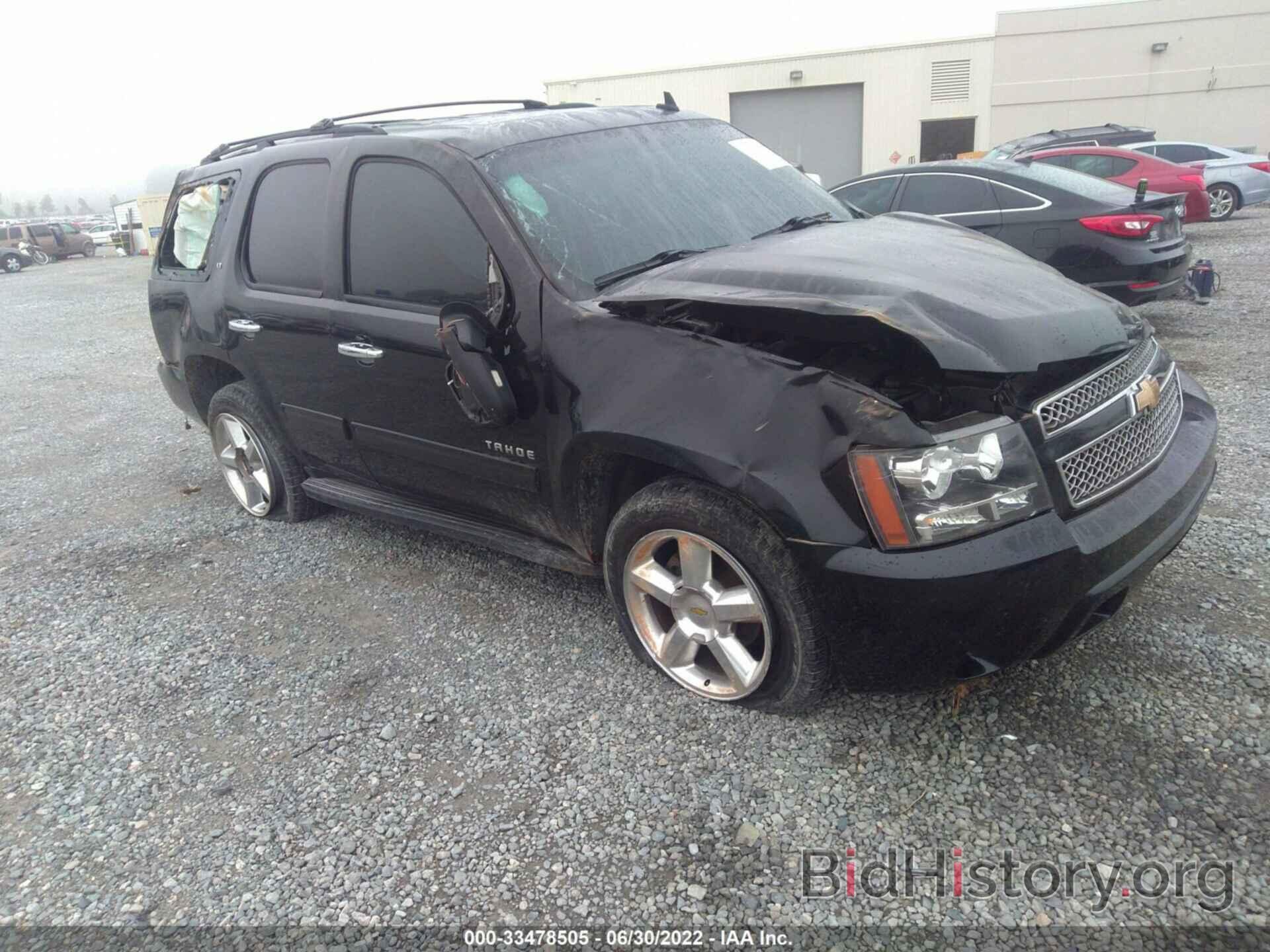 Photo 1GNSCBE04BR253168 - CHEVROLET TAHOE 2011