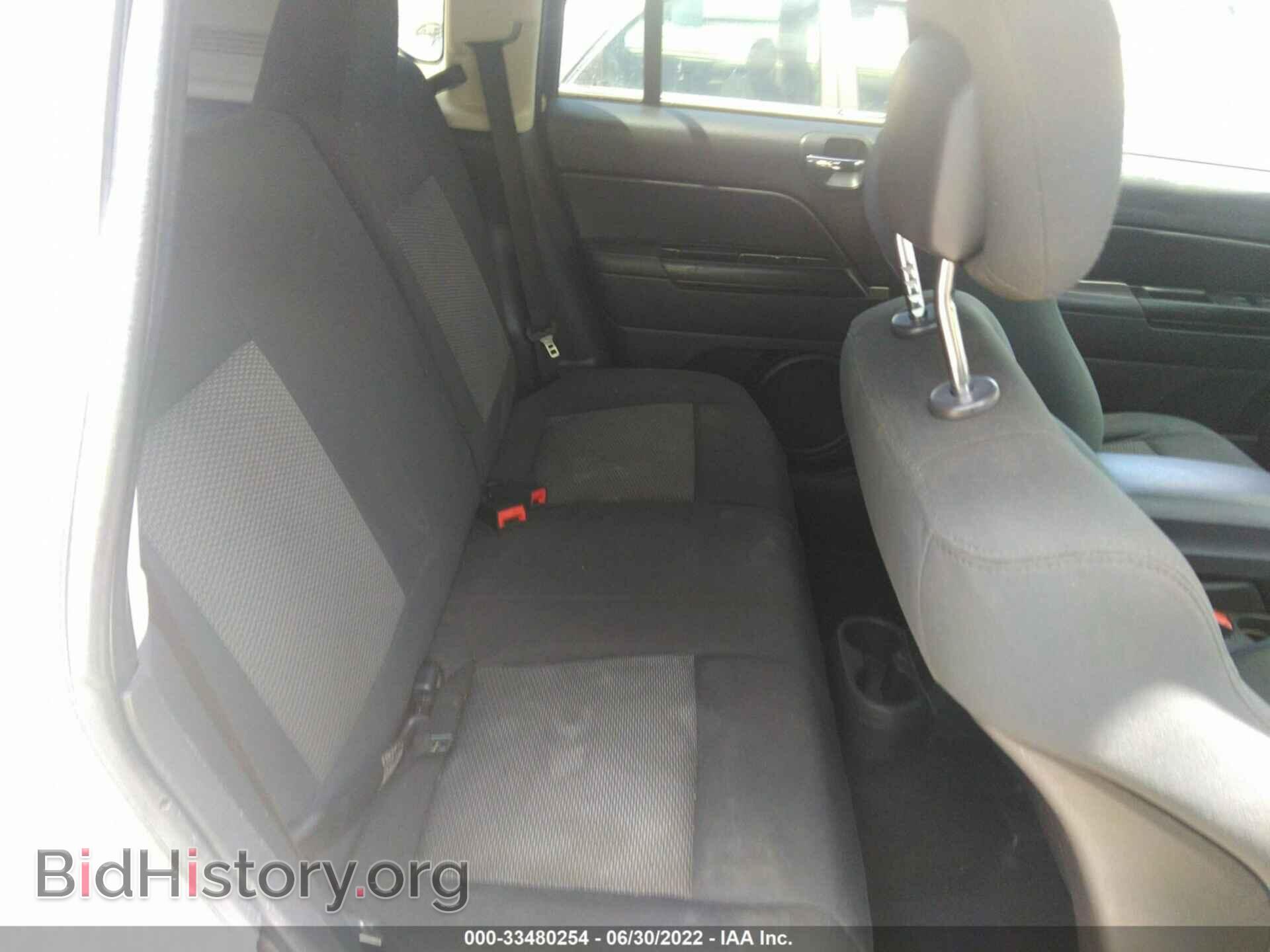 2010 JEEP COMPASS - VIN: 1J4NT4FBXAD549268 - Фото 8