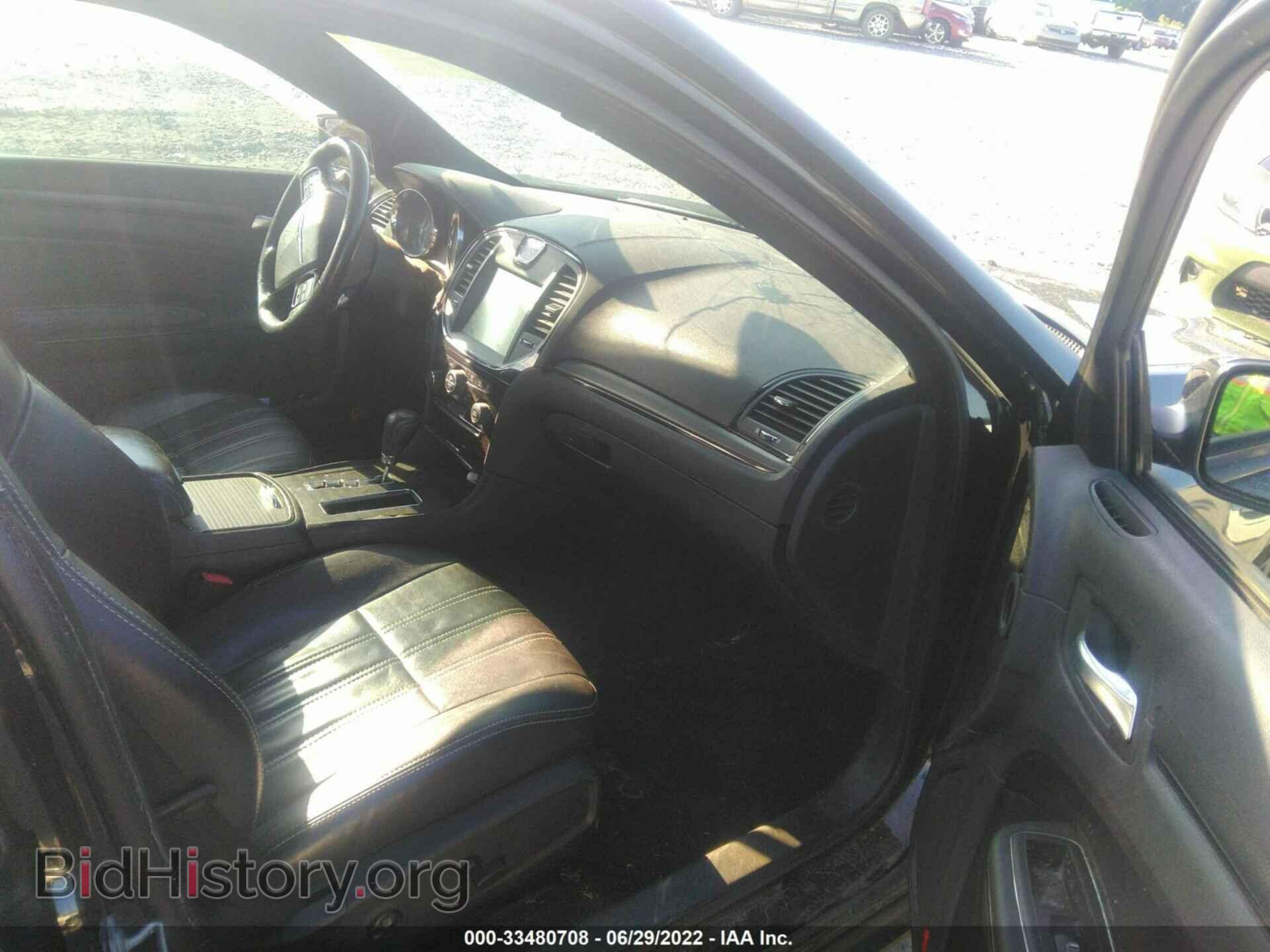 2014 CHRYSLER 300 - VIN: 2C3CCABT9EH239930 - Фото 5