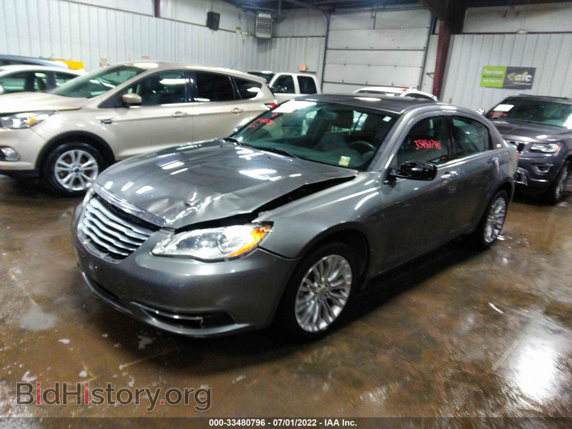 2012 CHRYSLER 200 - VIN: 1C3CCBCB0CN268099 - Photo 2