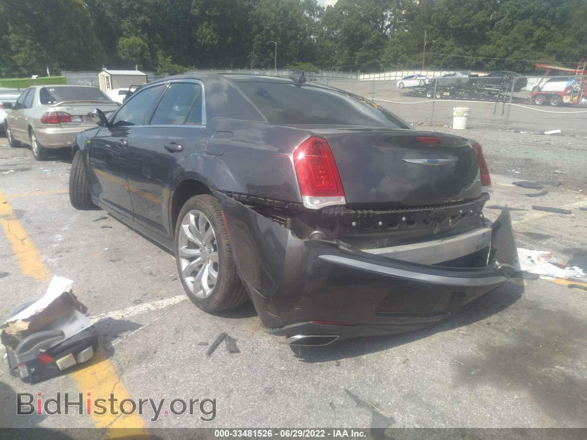 2019 CHRYSLER 300 - VIN: 2C3CCAAG4KH501174 - Фото 3