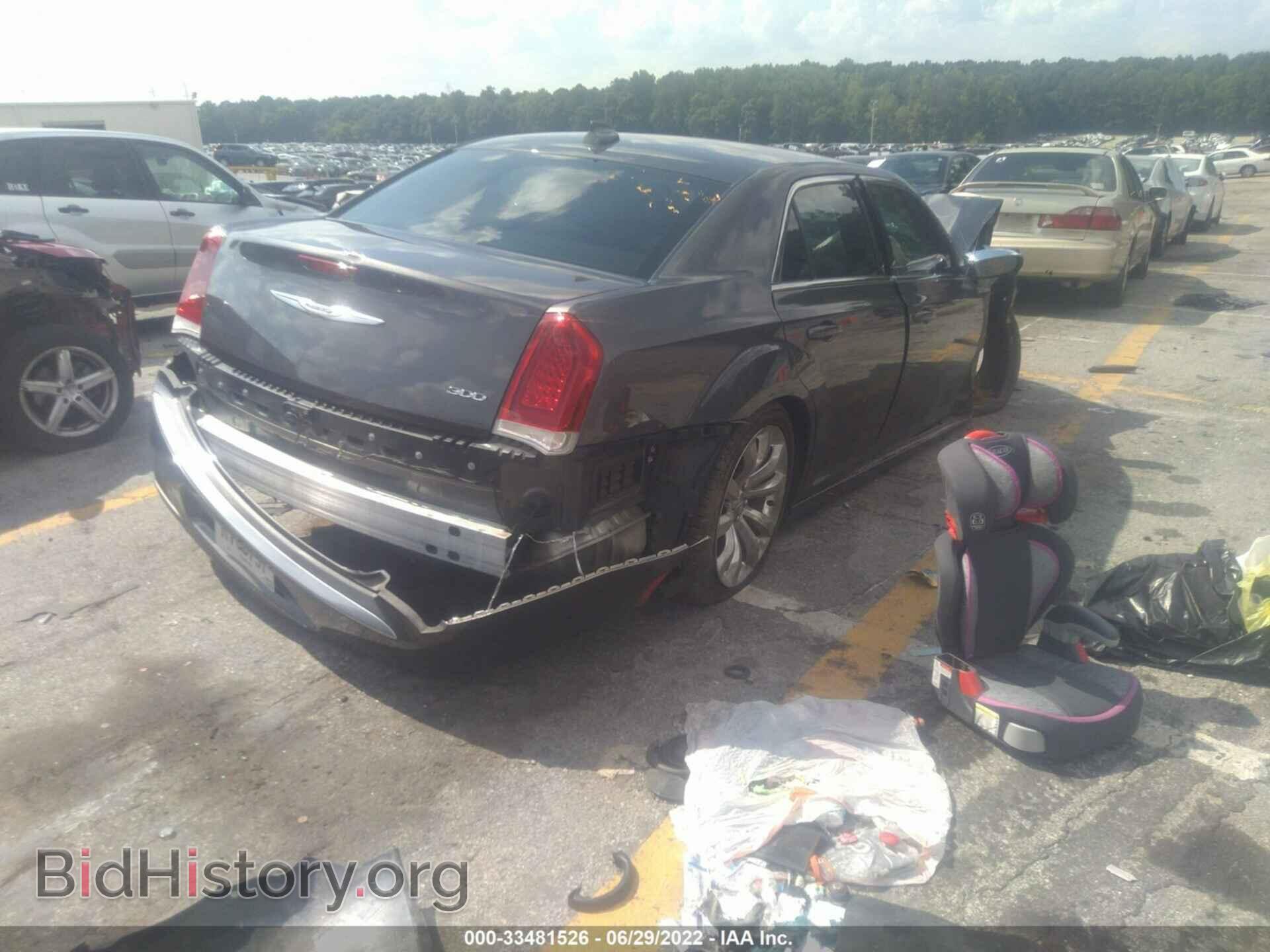 2019 CHRYSLER 300 - VIN: 2C3CCAAG4KH501174 - Фото 4