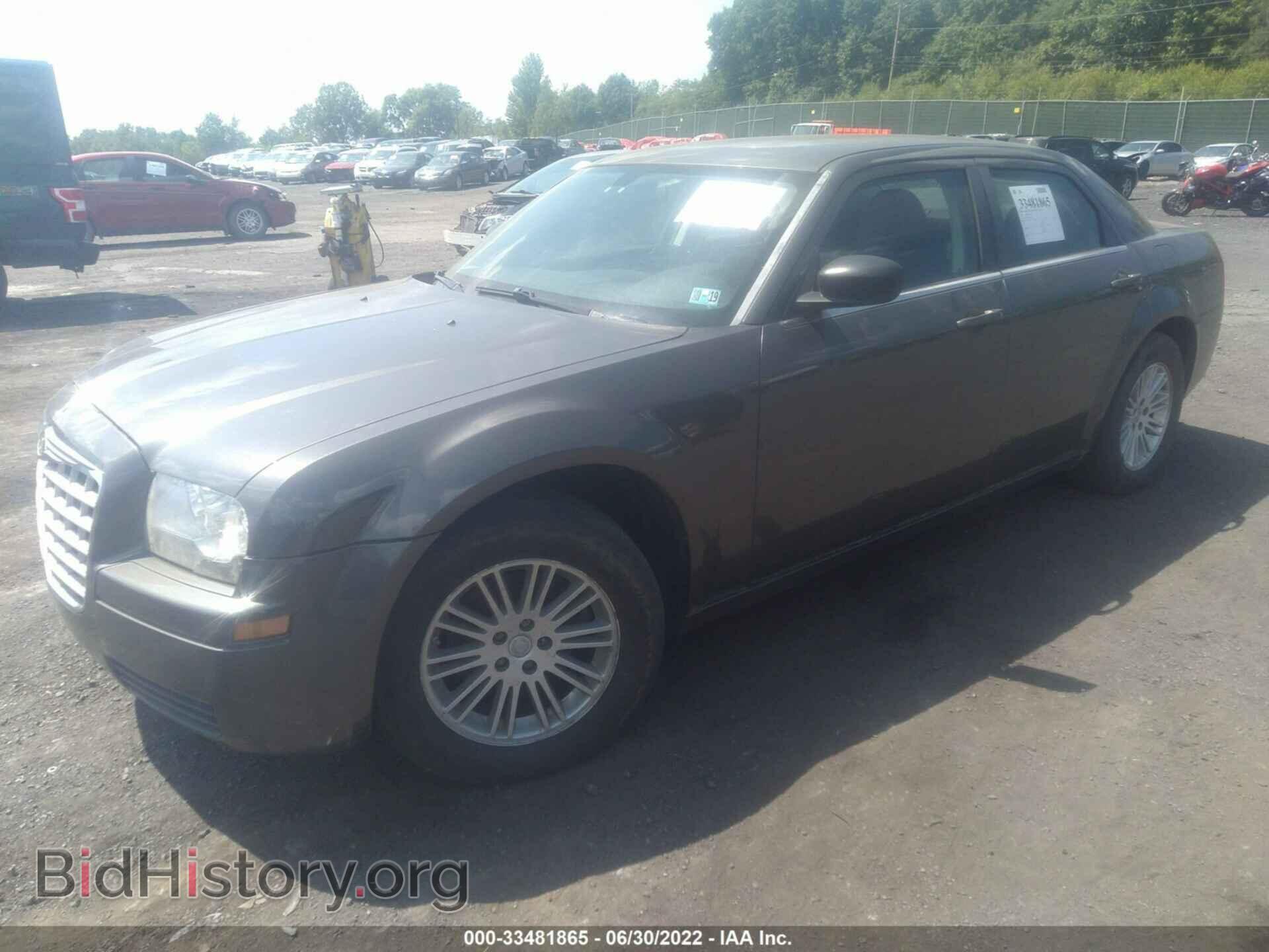 2009 CHRYSLER 300 - VIN: 2C3KA43D99H516608 - Фото 2