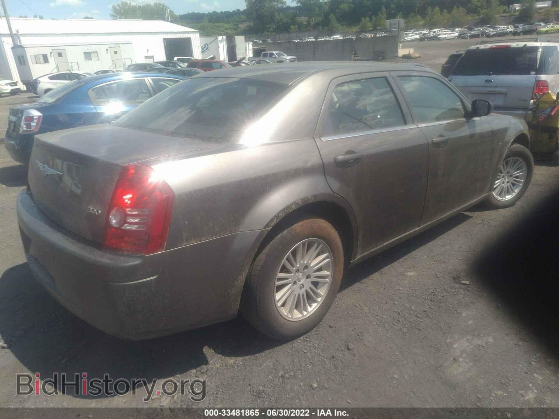 2009 CHRYSLER 300 - VIN: 2C3KA43D99H516608 - Фото 4