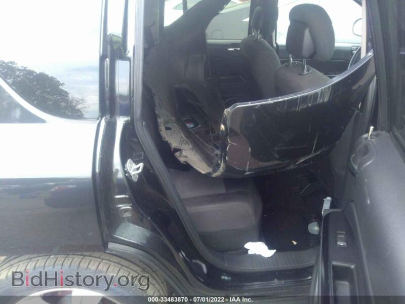2011 Jeep COMPASS (VIN 1J4NF1FB3BD135367) — photo 8 of 10