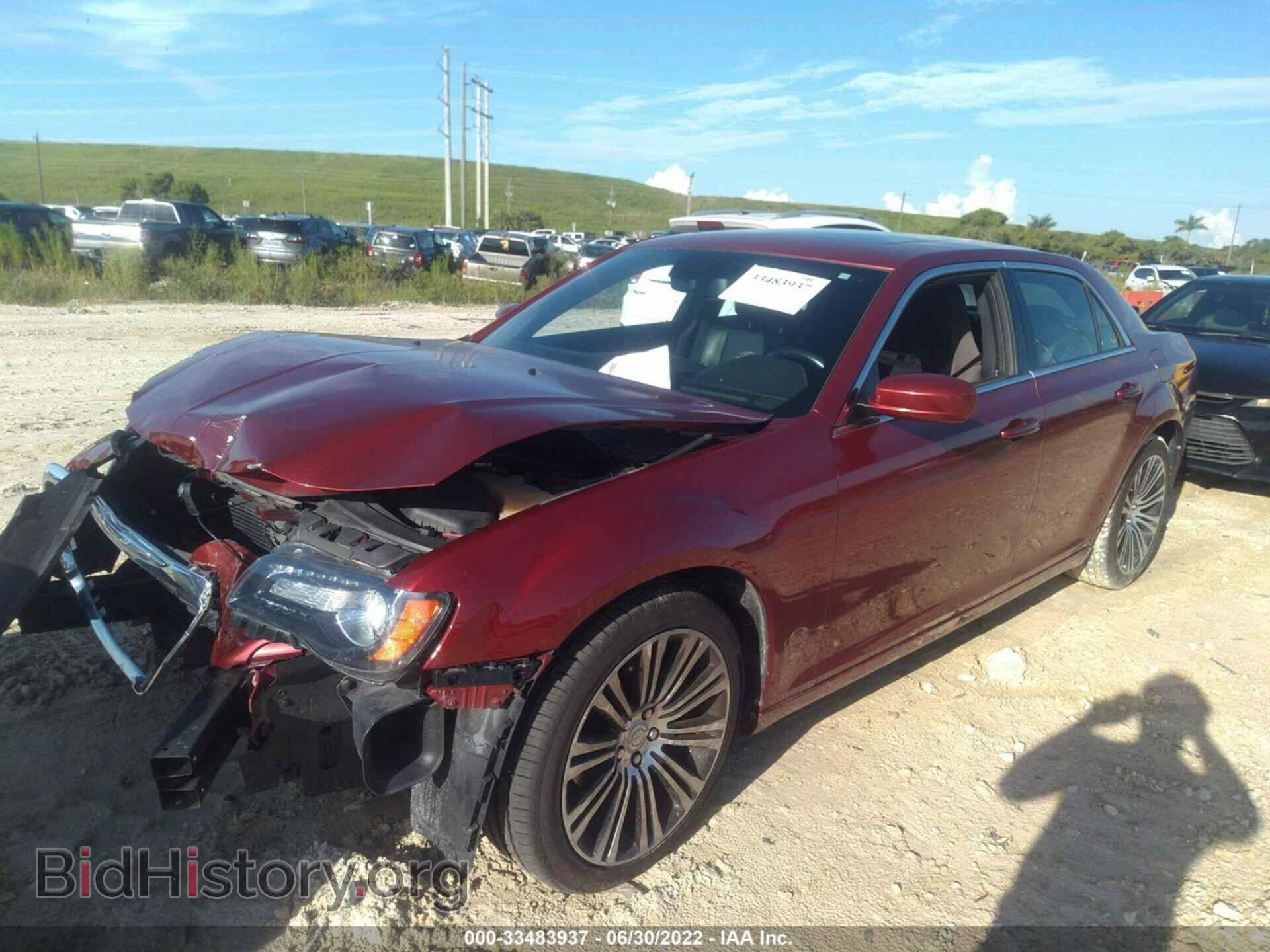 2014 CHRYSLER 300 - VIN: 2C3CCABG5EH103300 - Фото 2