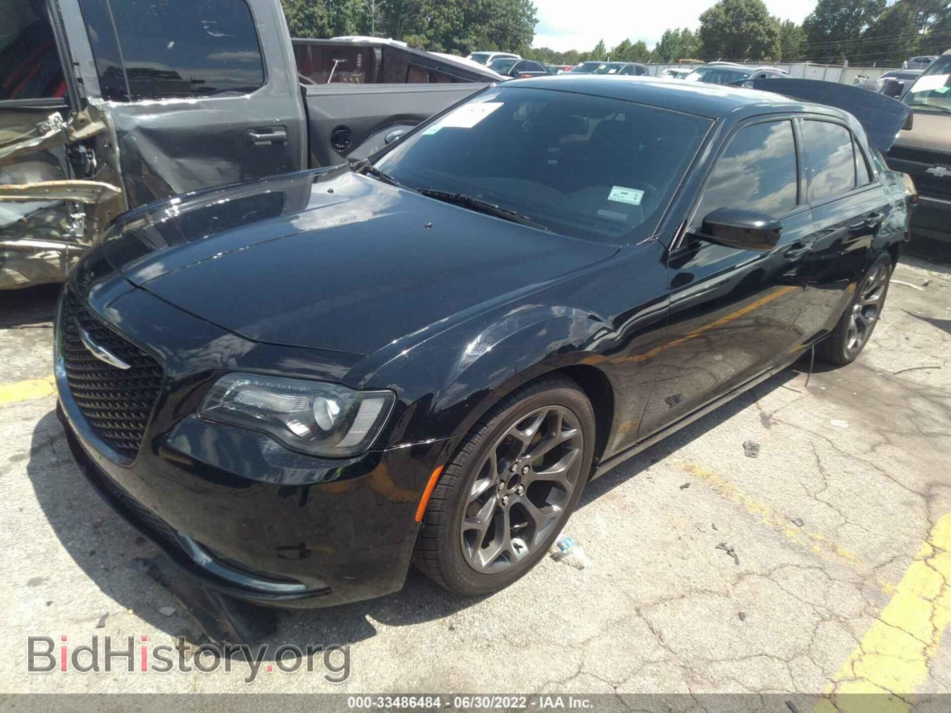 2017 CHRYSLER 300 - VIN: 2C3CCABG2HH663201 - Фото 2
