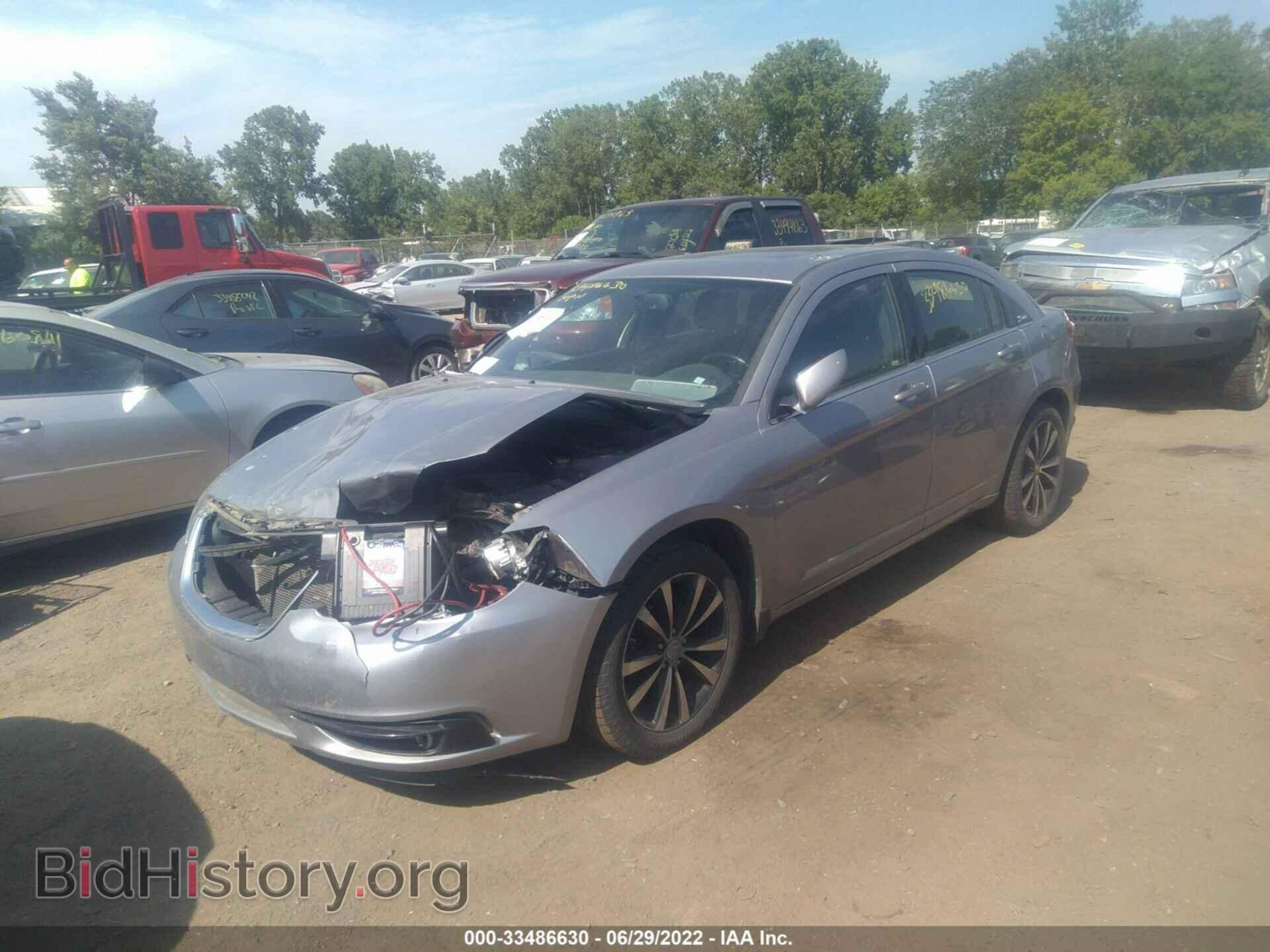 2013 CHRYSLER 200 - VIN: 1C3CCBBB4DN515577 - Photo 2