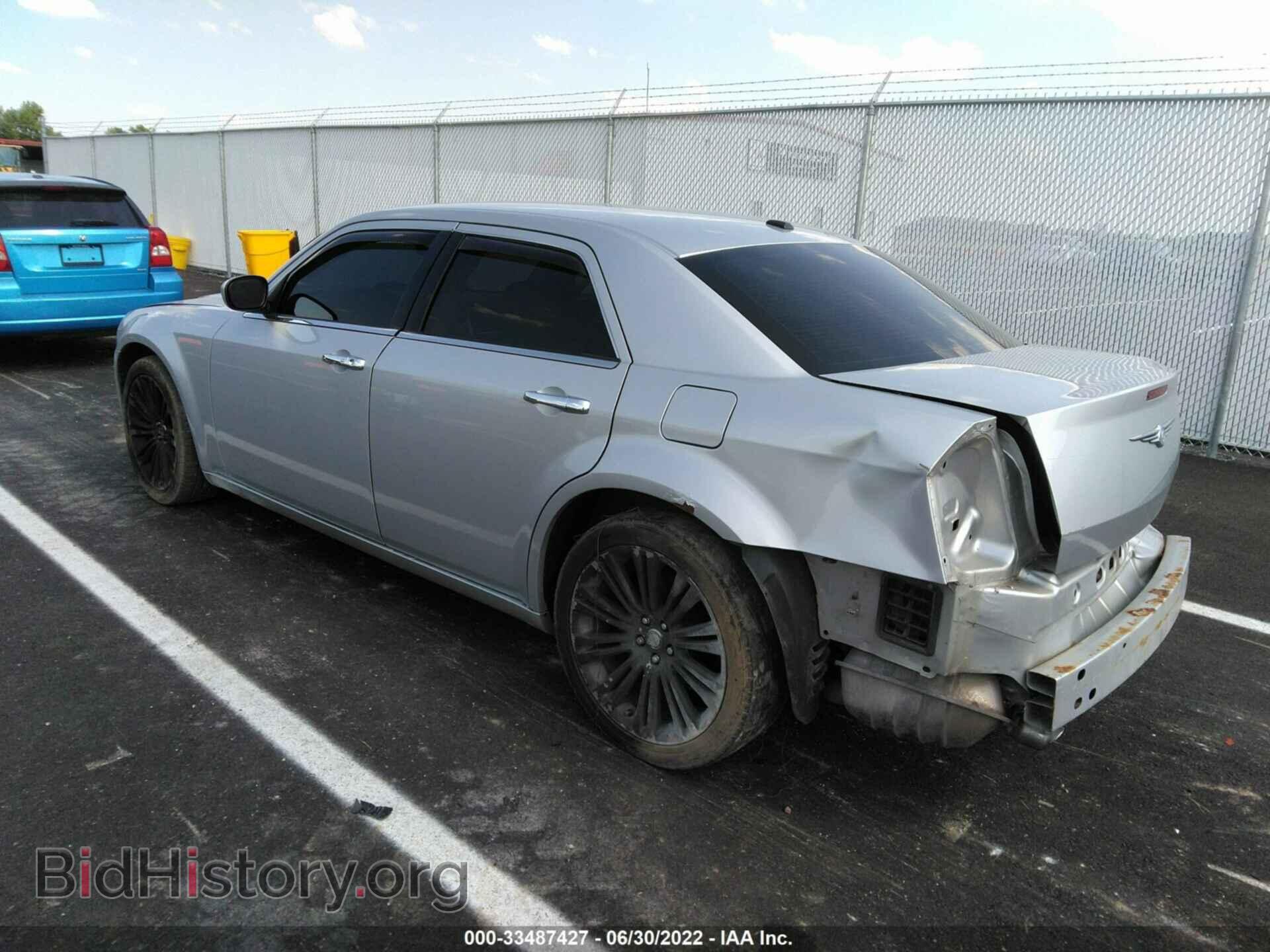 2010 CHRYSLER 300 - VIN: 2C3CA9CT1AH297771 - Фото 3
